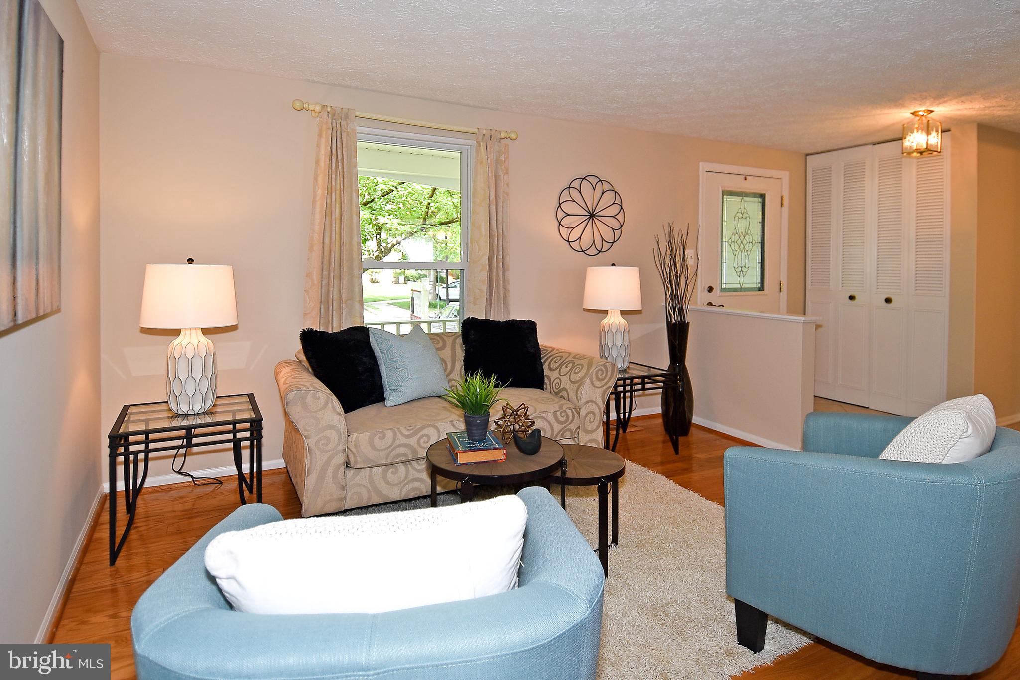 6591 Forest Dew Court Springfield, VA 22152 - Photo 4 of 39 Sit and enjoy! Your home is in pristine condition!