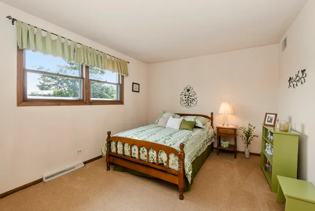 $524,900 | 14417 Country Club Lane, Orland Park, IL 60462