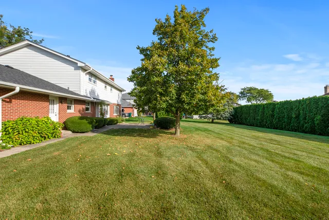 $524,900 | 14417 Country Club Lane, Orland Park, IL 60462