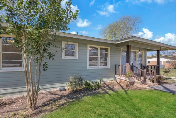 $349,900 | 1309 Sloan Street, Taylor, TX 76574