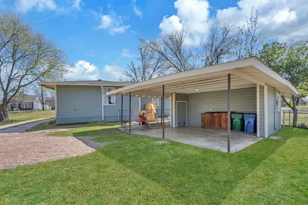 $349,900 | 1309 Sloan Street, Taylor, TX 76574