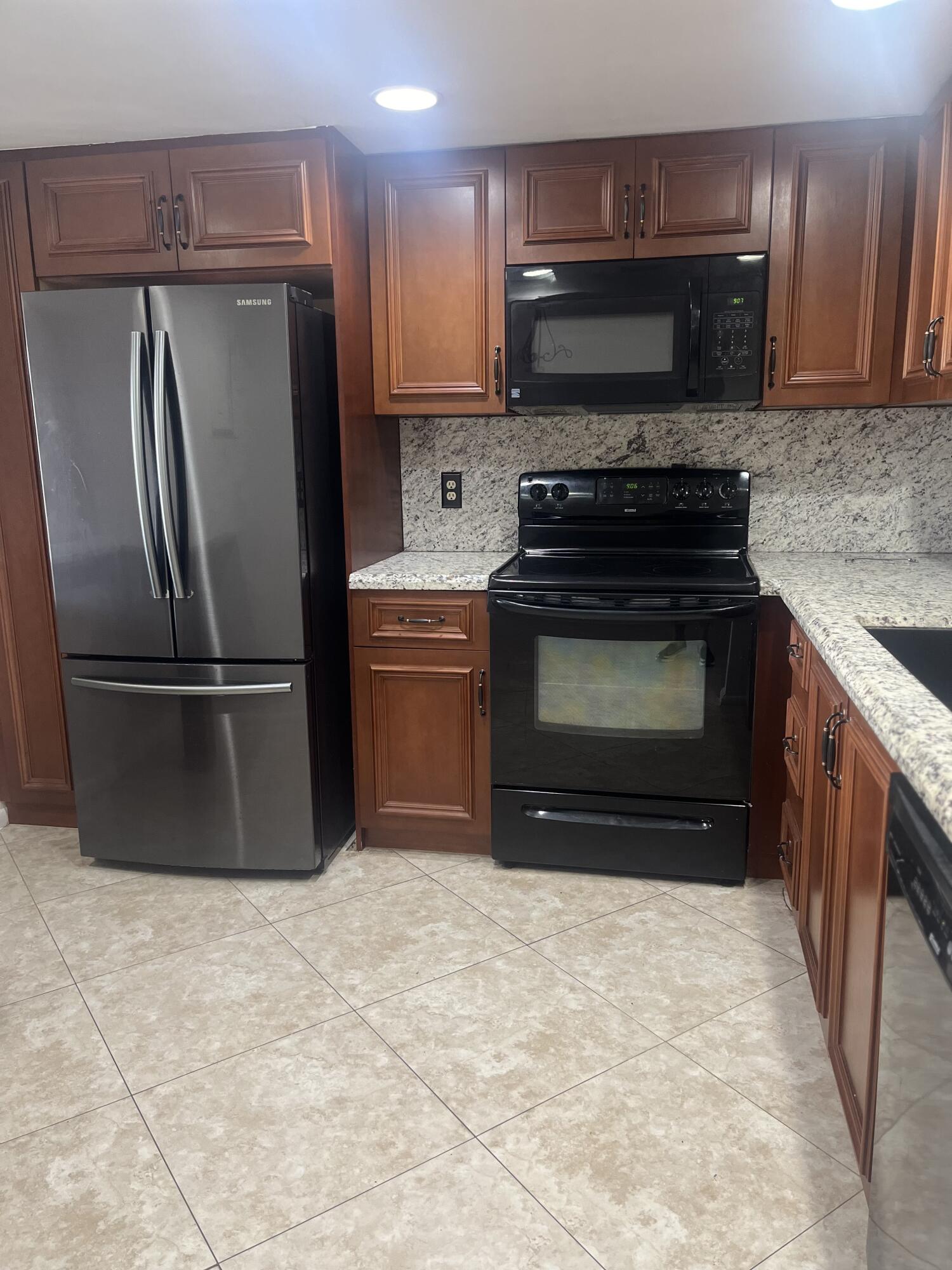 2029 Wolverton East Boca Raton, FL 33434 - Photo 3 of 17 2029 0009