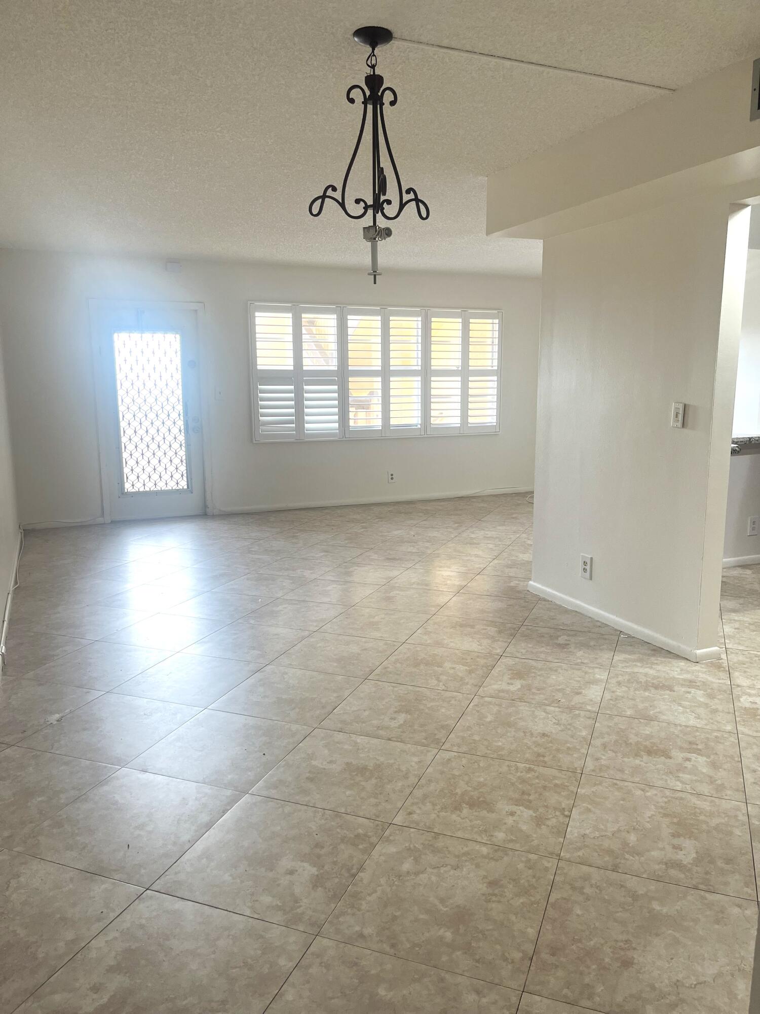 2029 Wolverton East Boca Raton, FL 33434 - Photo 6 of 17 2029 0001