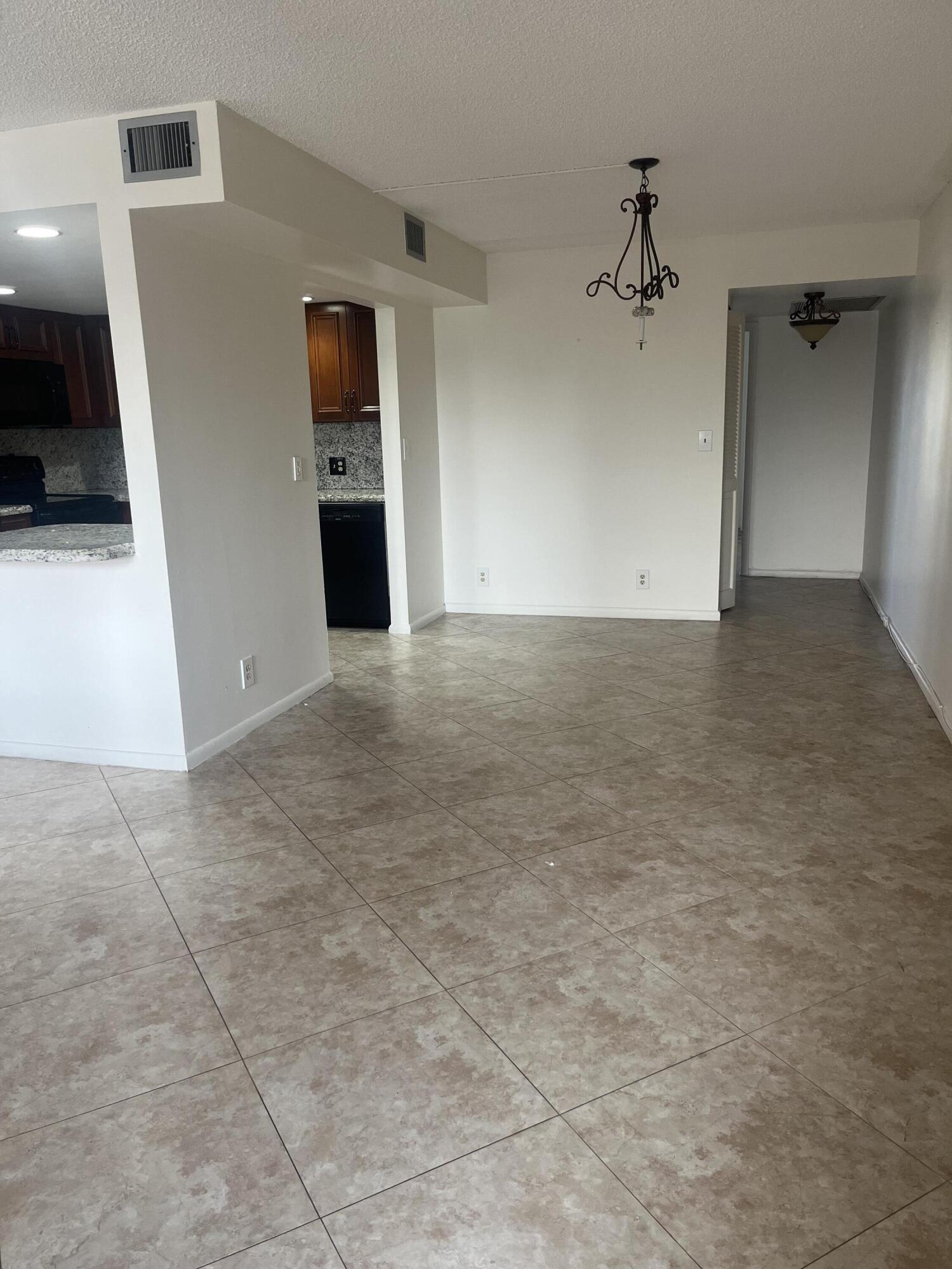 2029 Wolverton East Boca Raton, FL 33434 - Photo 9 of 17 2029 00013