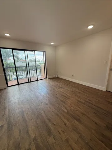 $320,000 | 995 Southwest 84th Avenue, Unit 304, Miami, FL 33144