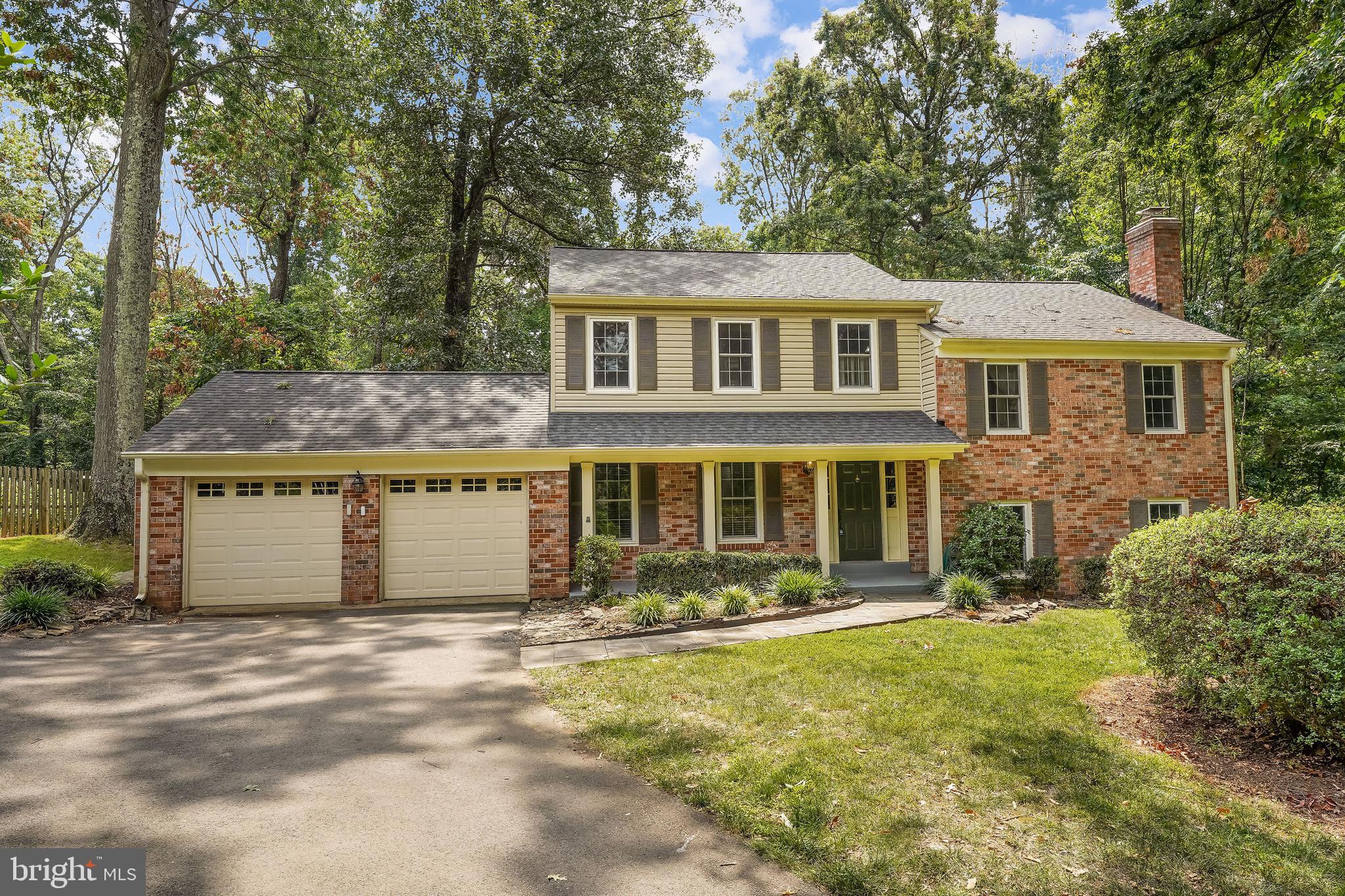 11825 Vale Road Oakton, VA 22124 - Photo 1 of 37 Gallery Image 1