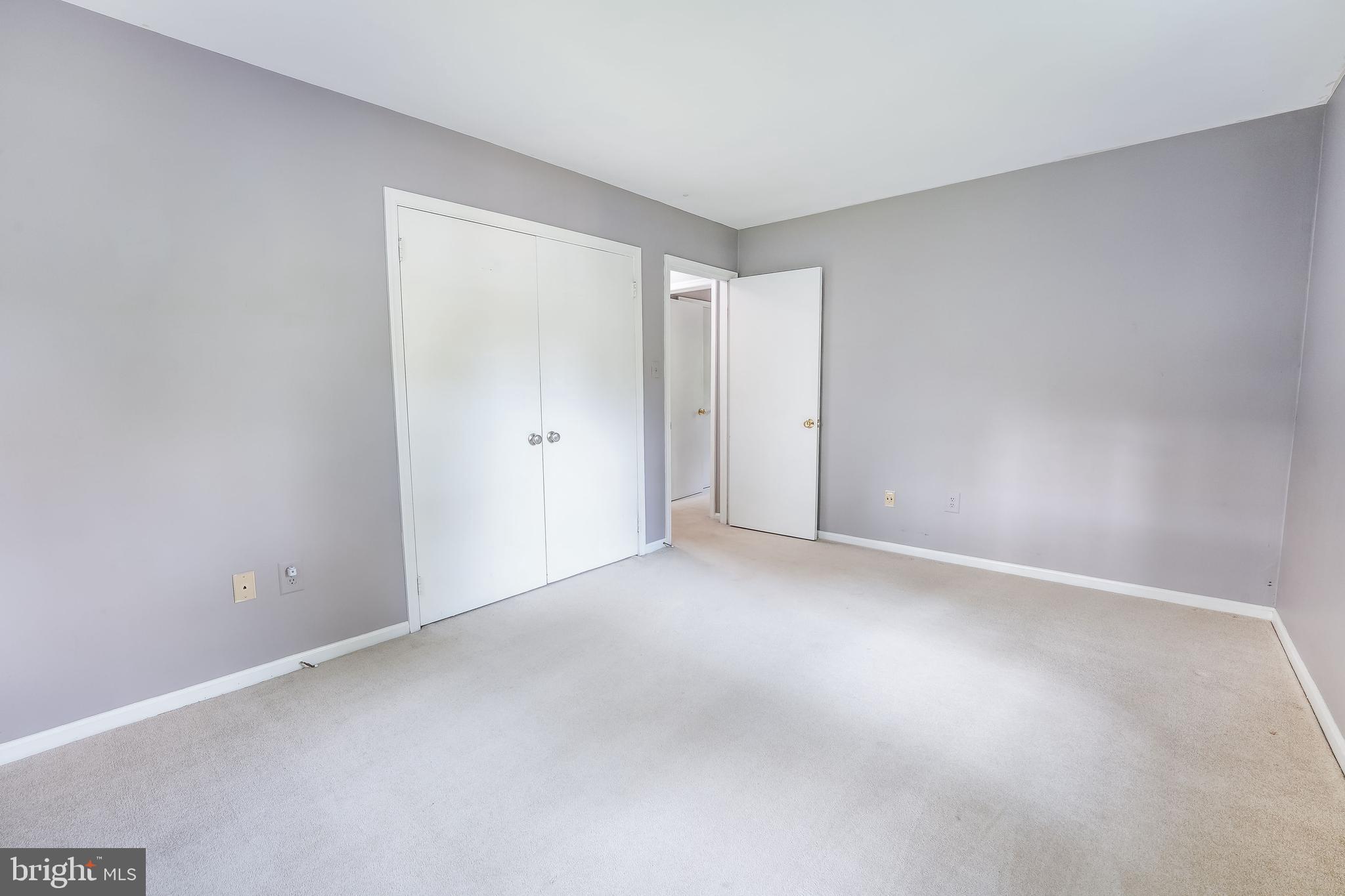 11825 Vale Road Oakton, VA 22124 - Photo 33 of 37 Gallery Image 33