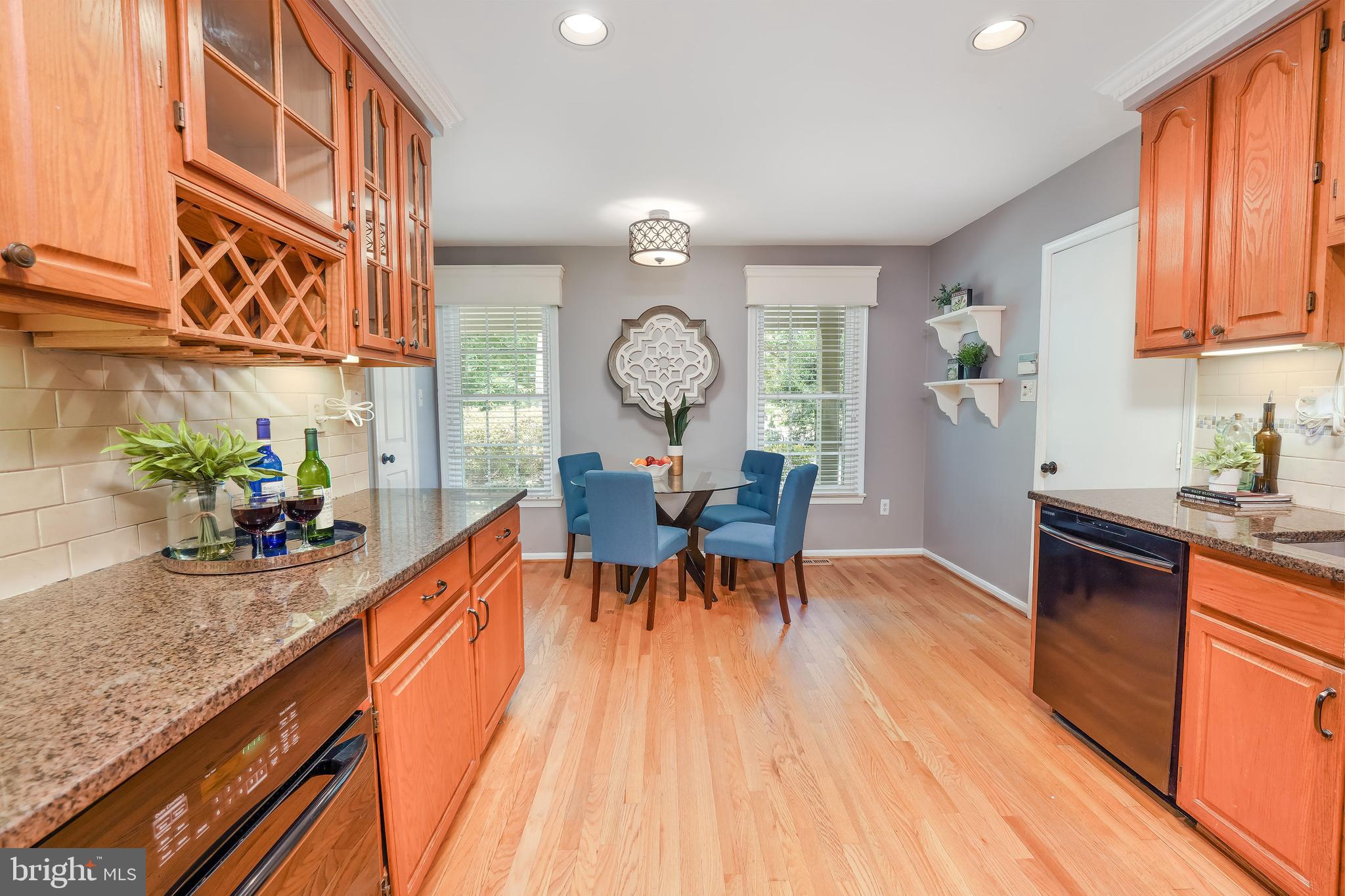11825 Vale Road Oakton, VA 22124 - Photo 9 of 37 Gallery Image 9