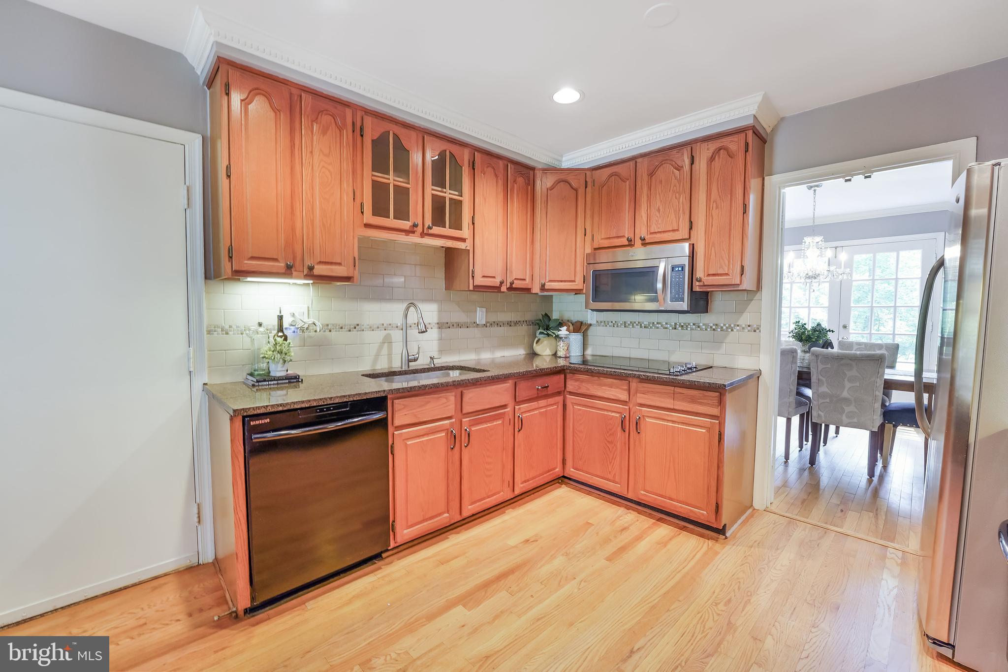 11825 Vale Road Oakton, VA 22124 - Photo 10 of 37 Gallery Image 10