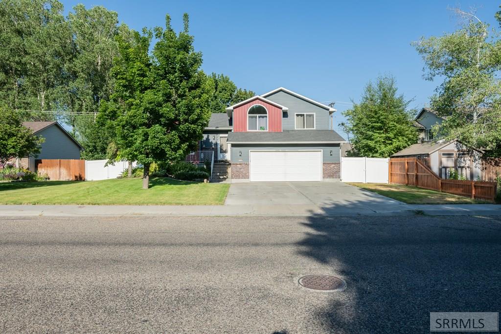 2755 Ridgecrest Drive Idaho Falls, ID 83404 - Photo 5 of 48