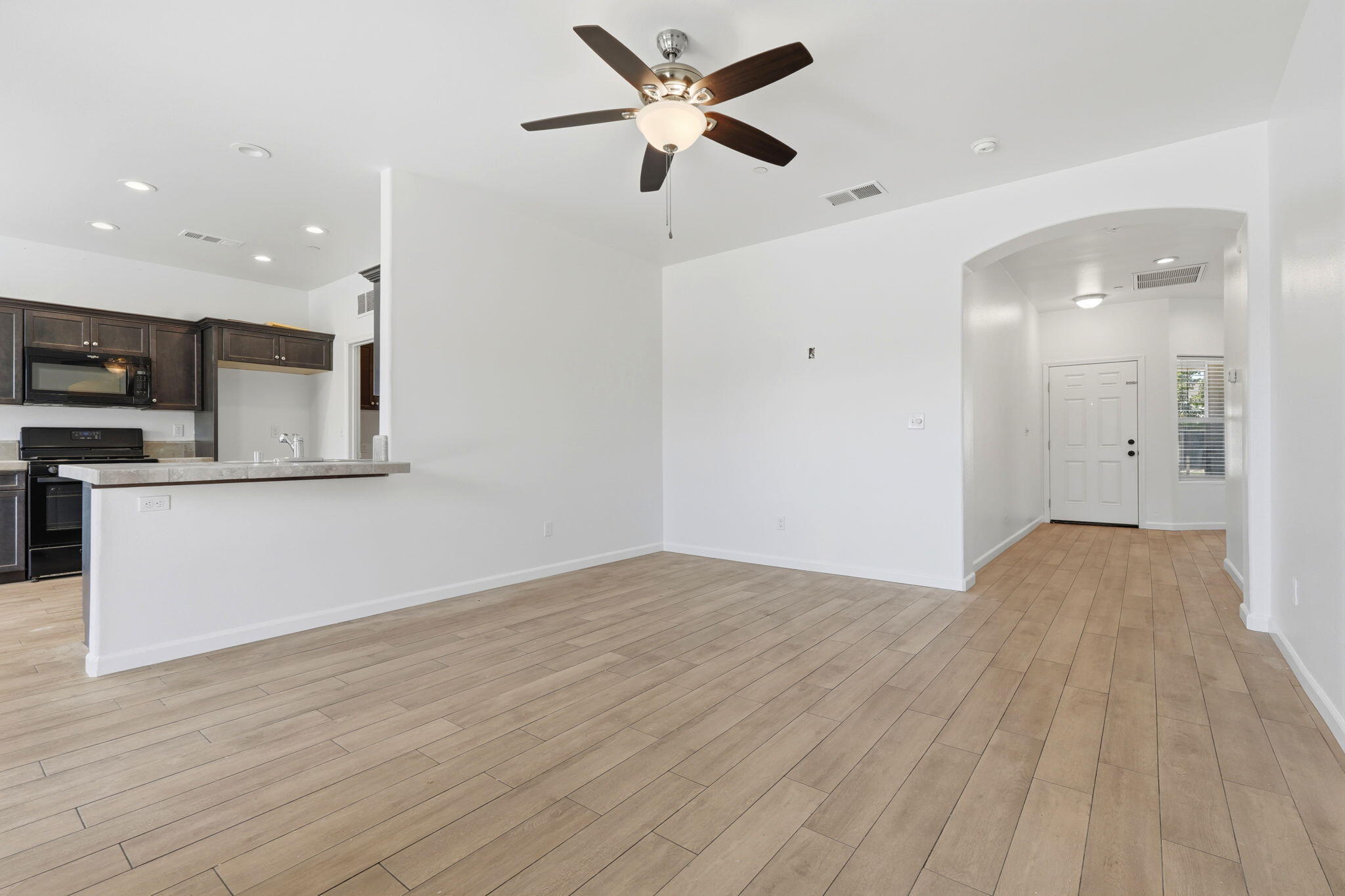 30734 Bellwood Road Visalia, CA 93291 - Photo 13 of 35 19-30734_Bellwood_Rd_018
