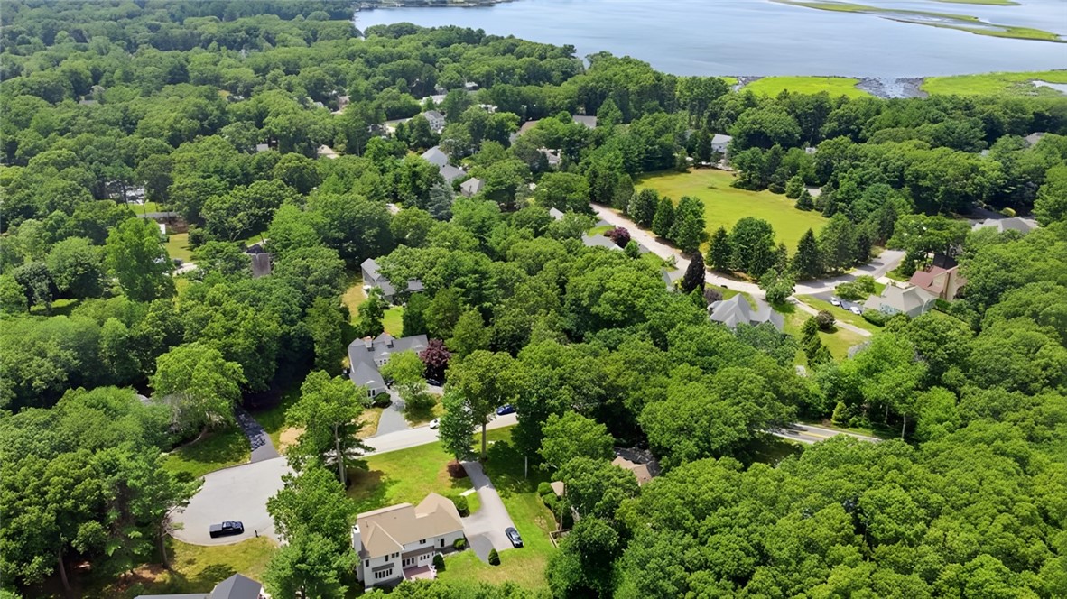 3 Connor Lane Barrington, RI 02806 - Photo 7 of 46