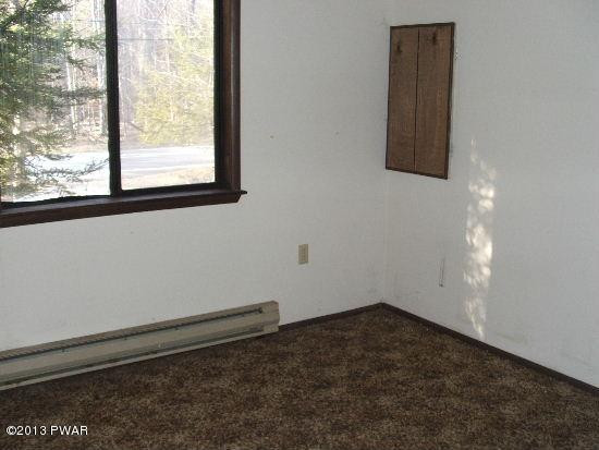 694 Decker Road Bushkill, PA 18324 - Photo 10 of 11