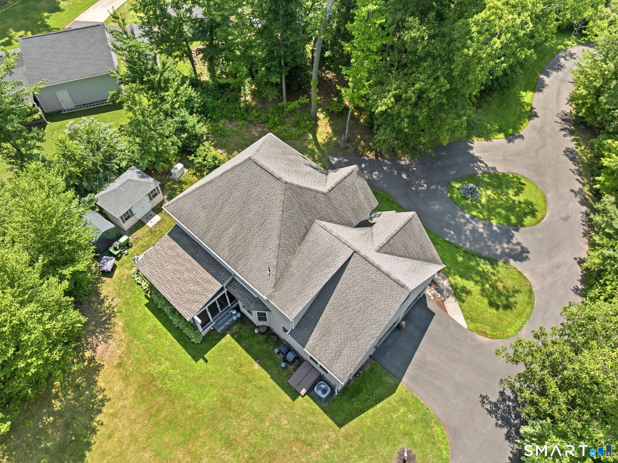 223 Broad Brook Road Enfield, CT 06082 - Photo 6 of 39