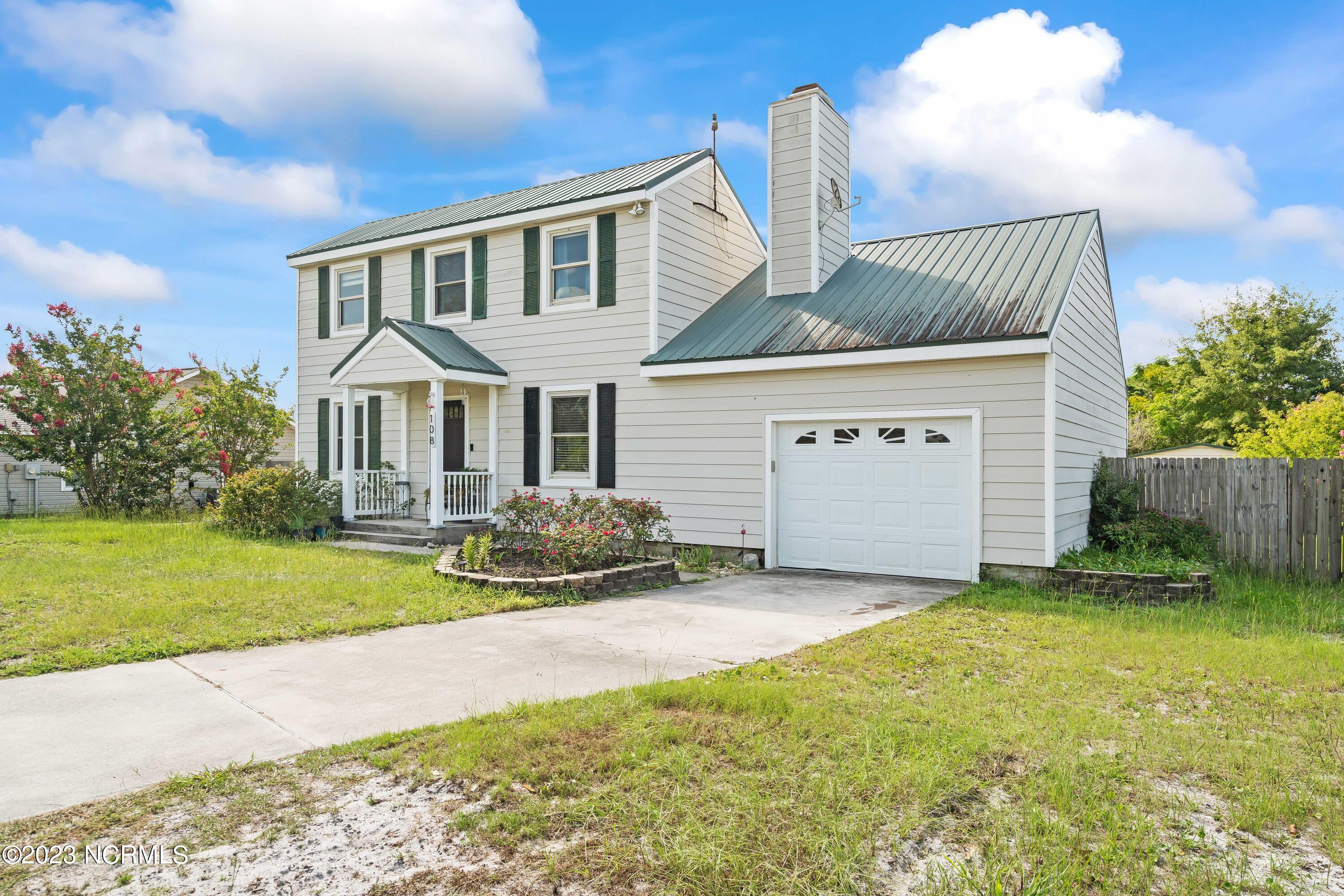 108 Avon Drive Hubert, NC 28539 - Photo 3 of 30 3