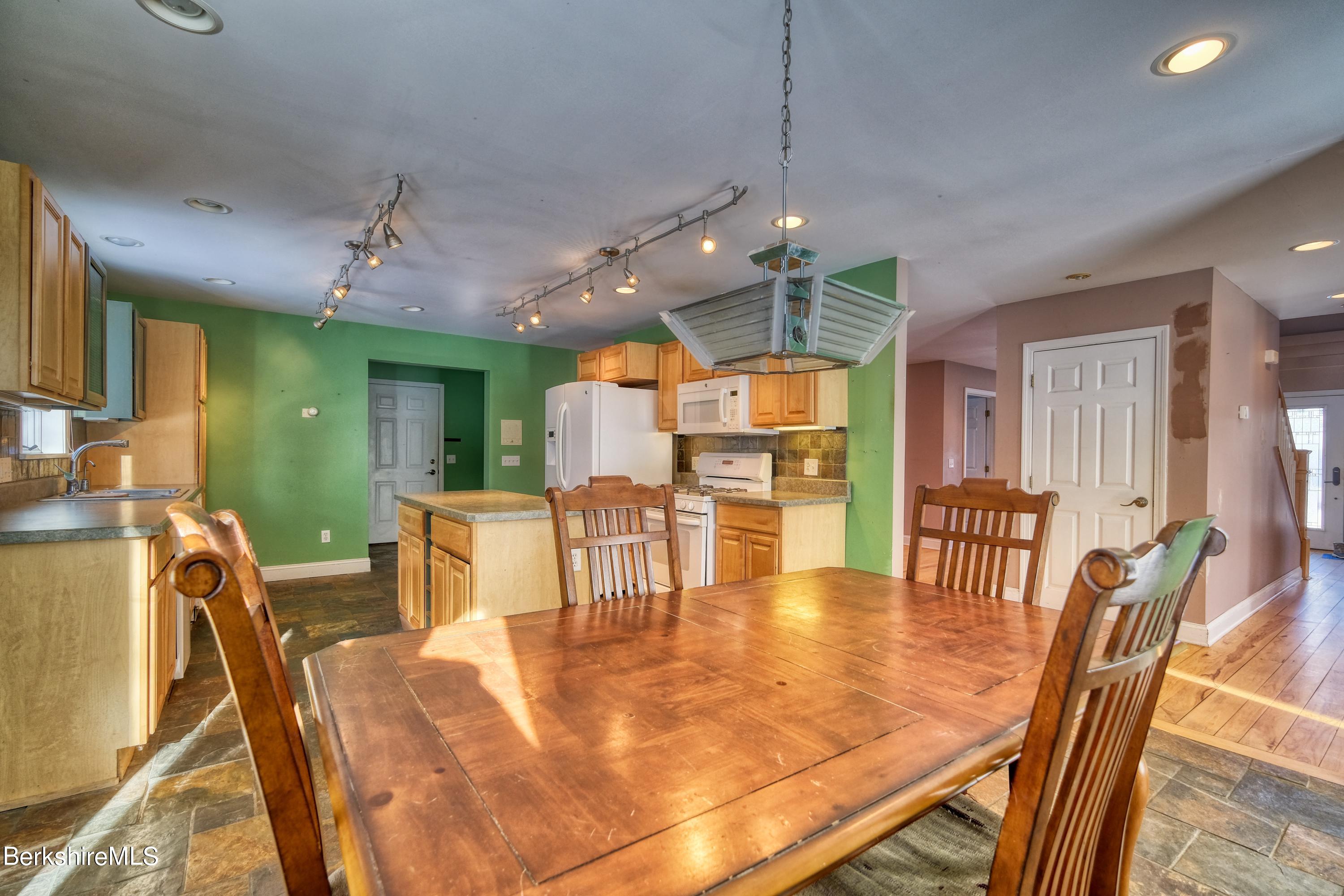 135 Ridge Avenue Pittsfield, MA 01201 - Photo 15 of 30 KITCHEN