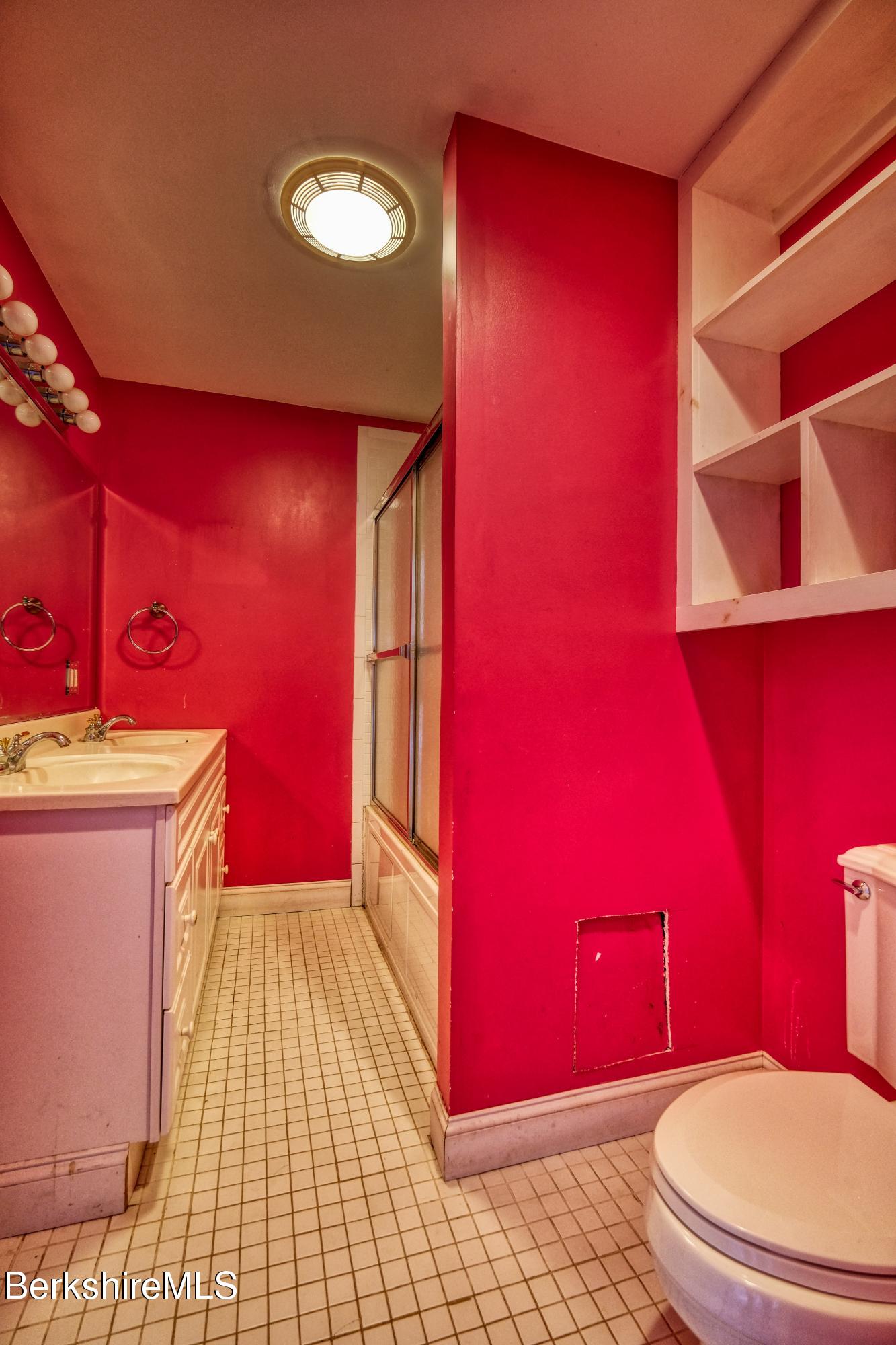 135 Ridge Avenue Pittsfield, MA 01201 - Photo 26 of 30 BATHROOM 3