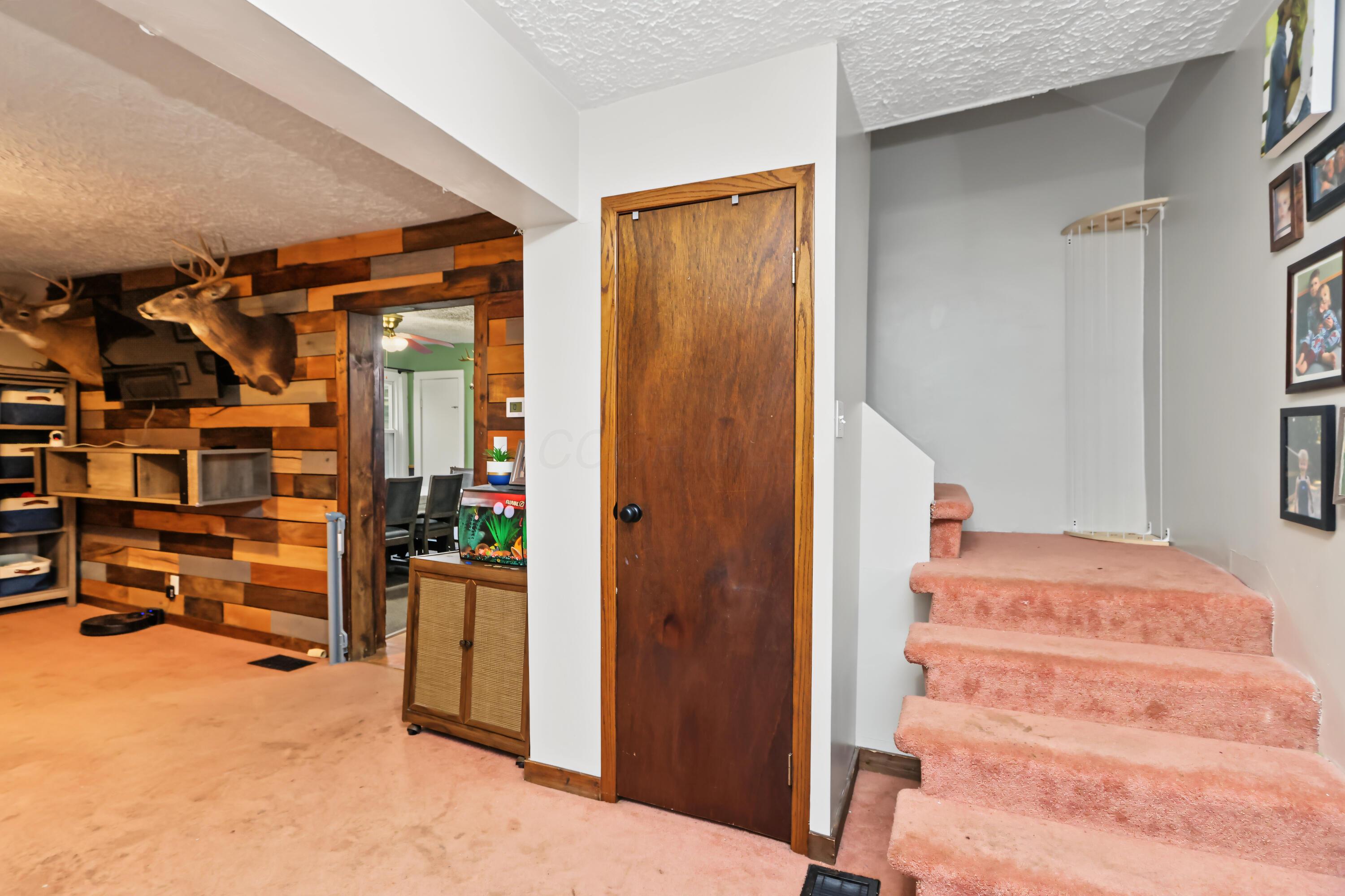 337 Pomerene Road Mansfield, OH 44906 - Photo 8 of 30 2A5A9786