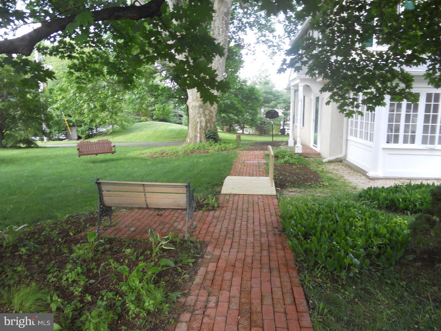 333 State Road Media, PA 19063 - Photo 3 of 21 Front Yard