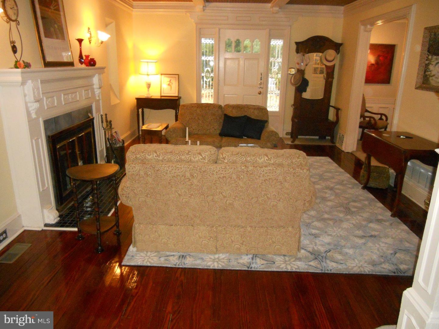 333 State Road Media, PA 19063 - Photo 7 of 21 Living Room