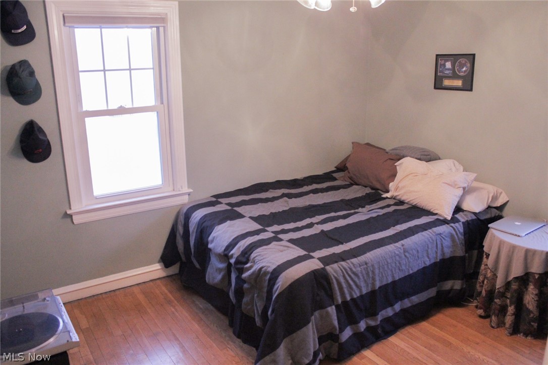 4029 Stilmore Road Cleveland, OH 44121 - Photo 13 of 16