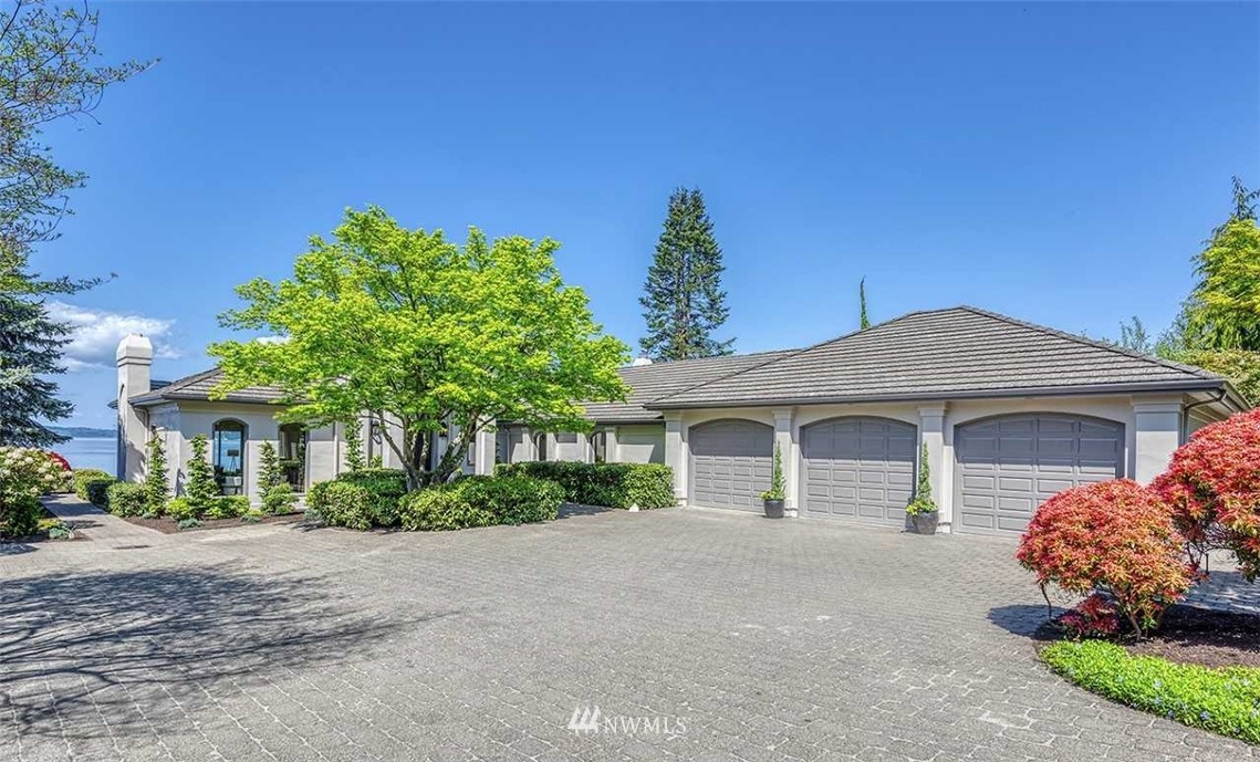 8707 Talbot Road Edmonds, WA 98026 - Photo 4 of 25