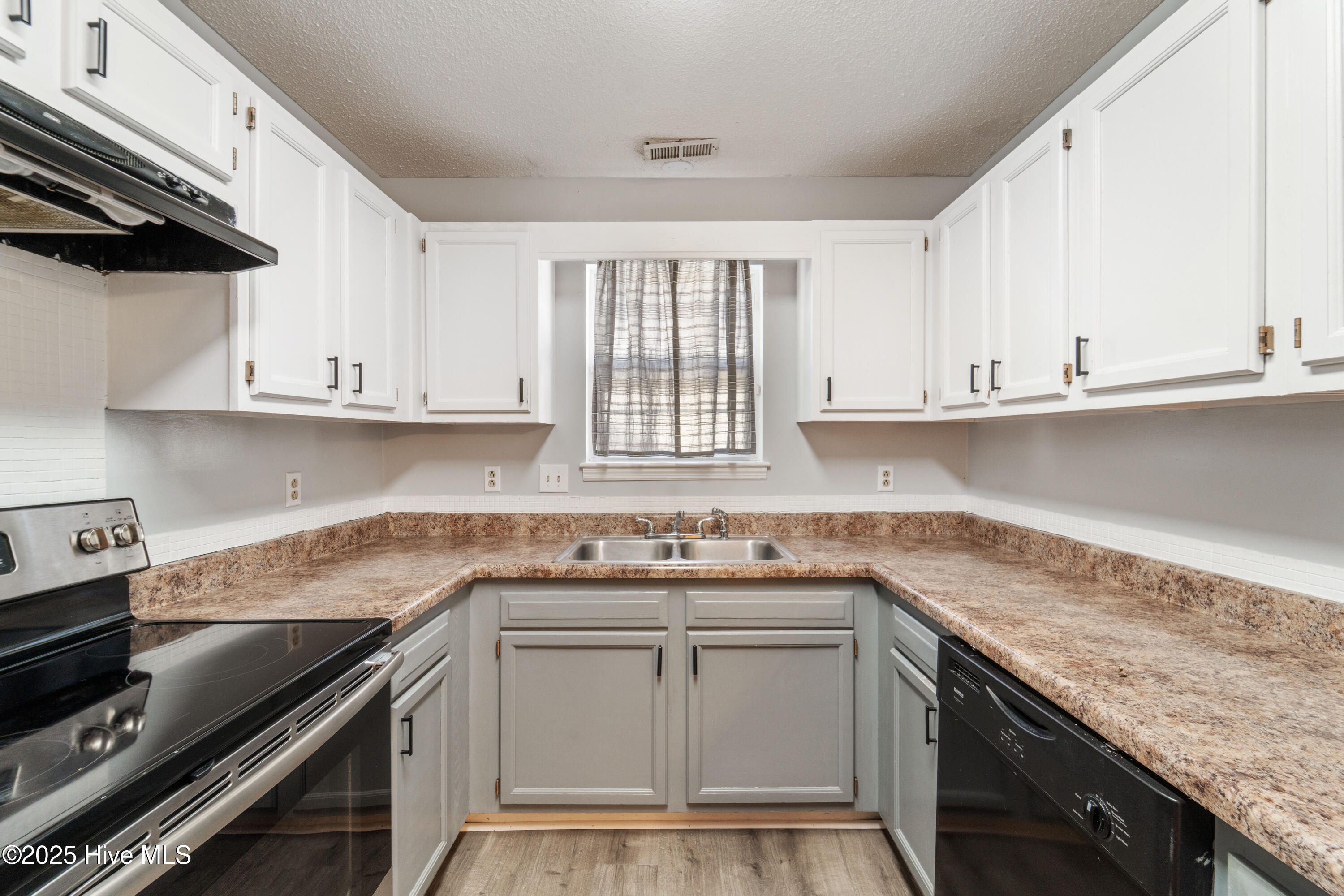 3003 East Windgate Court Jacksonville, NC 28546 - Photo 21 of 41 DSC03331