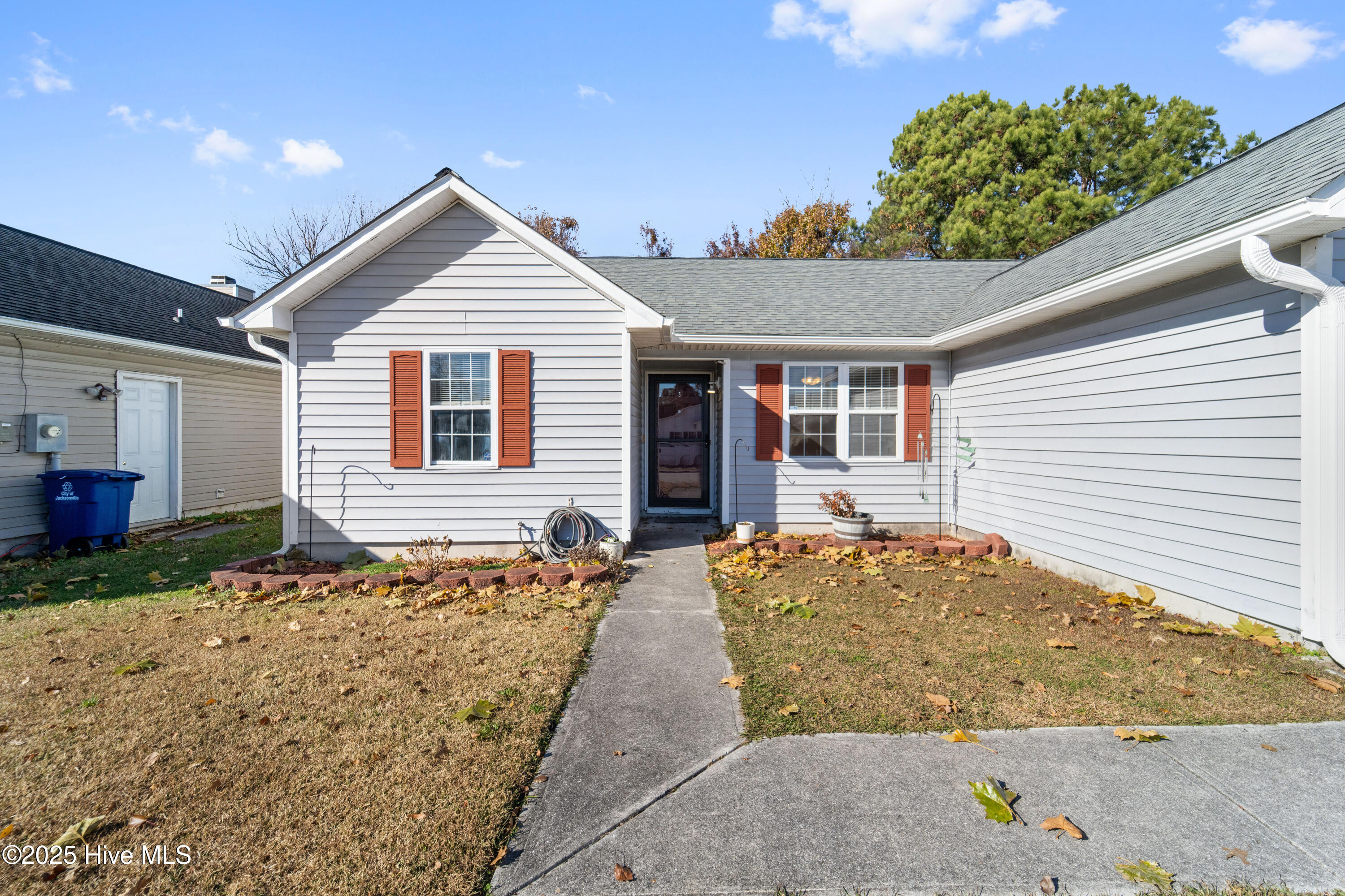 3003 East Windgate Court Jacksonville, NC 28546 - Photo 4 of 41 DSC03172