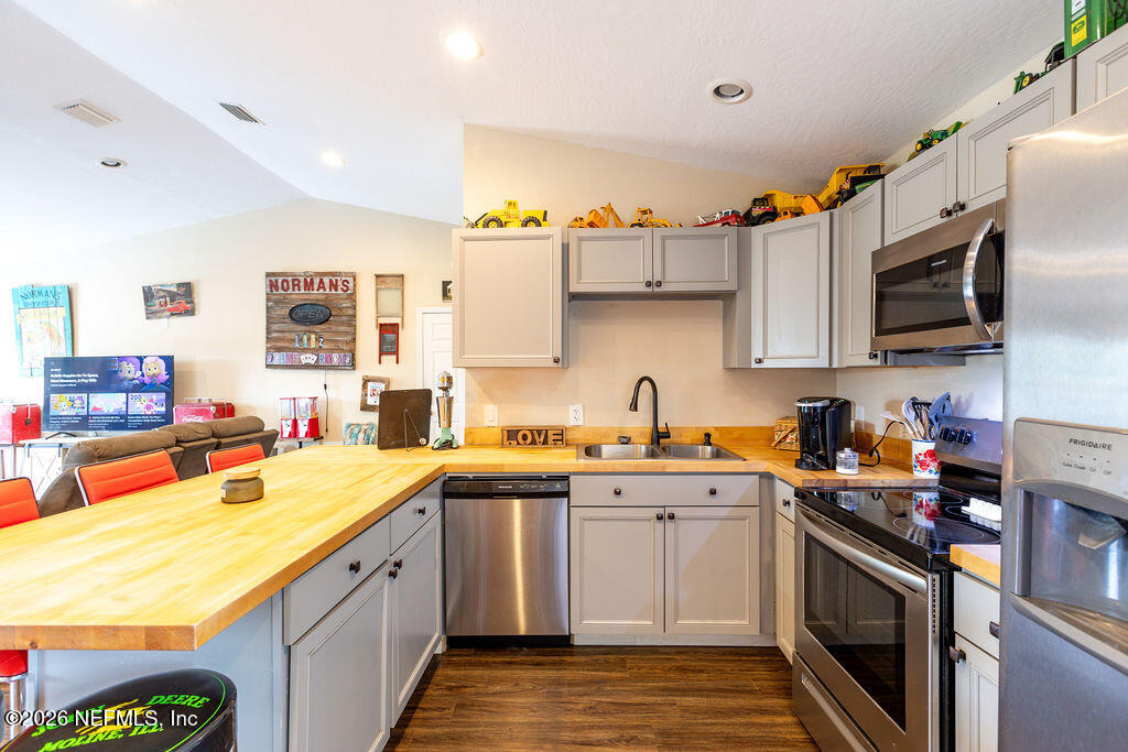 385 Southwest 2nd Avenue Lake Butler, FL 32054 - Photo 39 of 52 NormanLBKitchenUpTwo