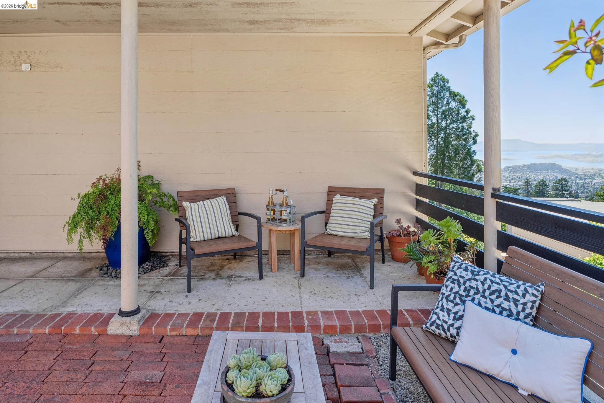 98 Fairlawn Drive Berkeley, CA 94708 - Photo 6 of 85