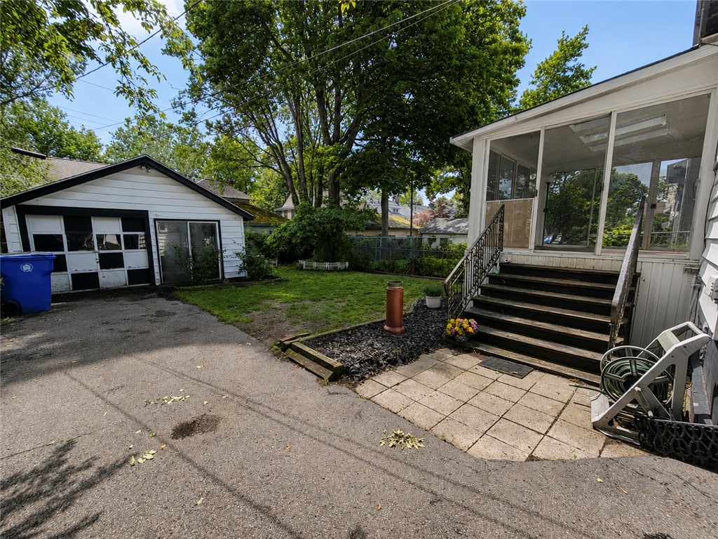 179 Roxborough Road Rochester, NY 14619 - Photo 31 of 35
