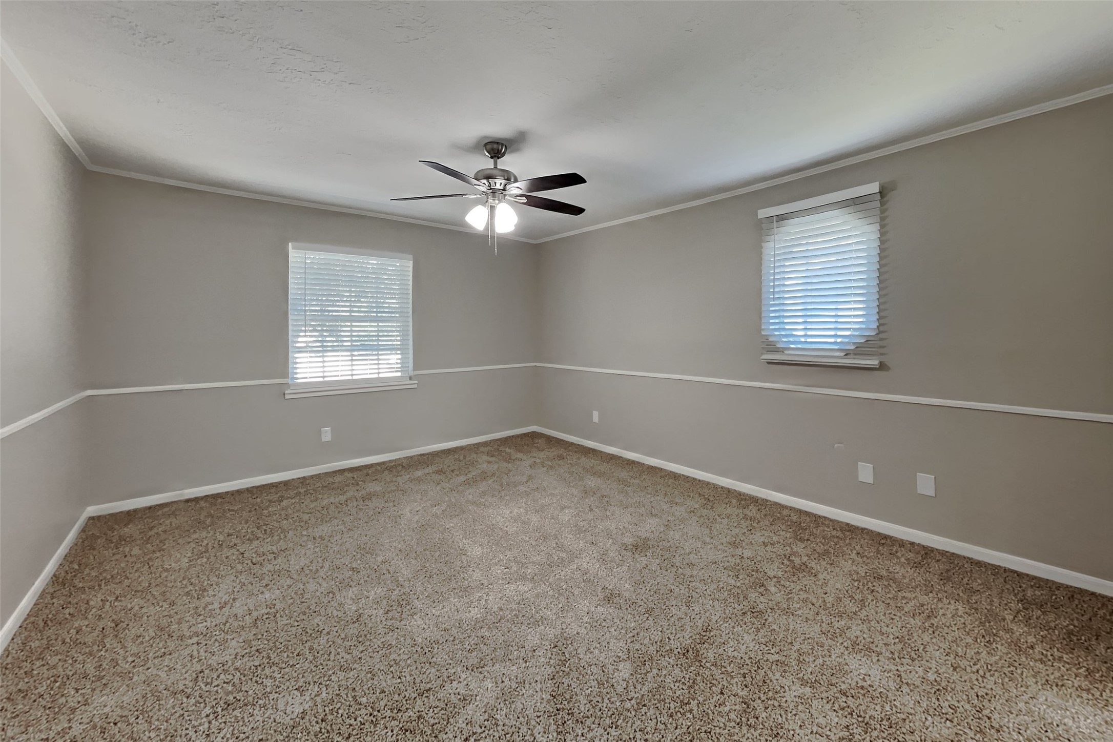 505 South Rivershire Drive Conroe, TX 77304 - Photo 8 of 23 Gallery Image 8