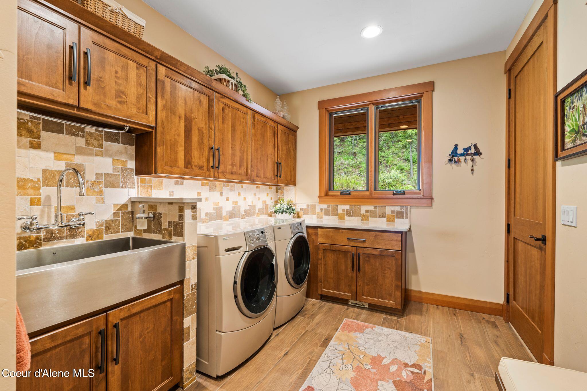 294 Rincon Drive Sandpoint, ID 83864 - Photo 38 of 96 Oversized Mudroom and Laundry