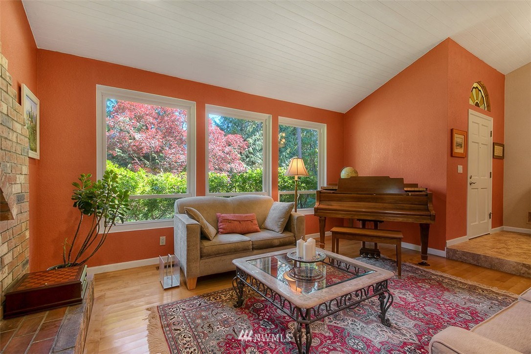 11409 161st Avenue Southeast Renton, WA 98059 - Photo 3 of 25