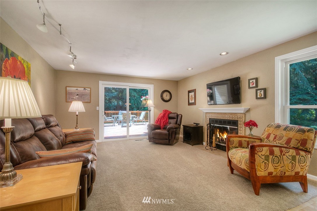 11409 161st Avenue Southeast Renton, WA 98059 - Photo 8 of 25