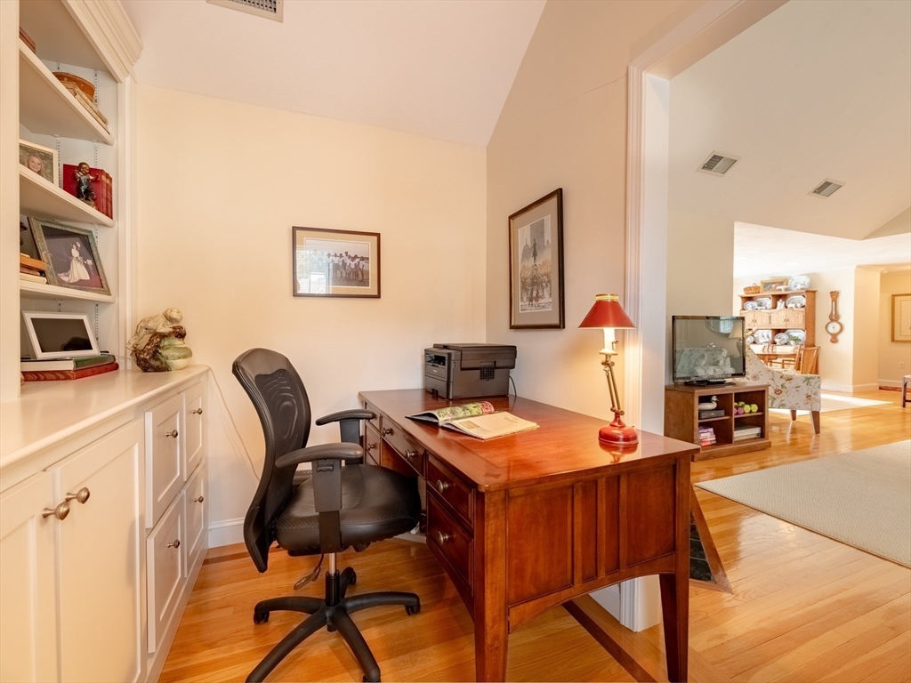 74 Tussock Brook Road, Unit 74 Duxbury, MA 02332 - Photo 11 of 42