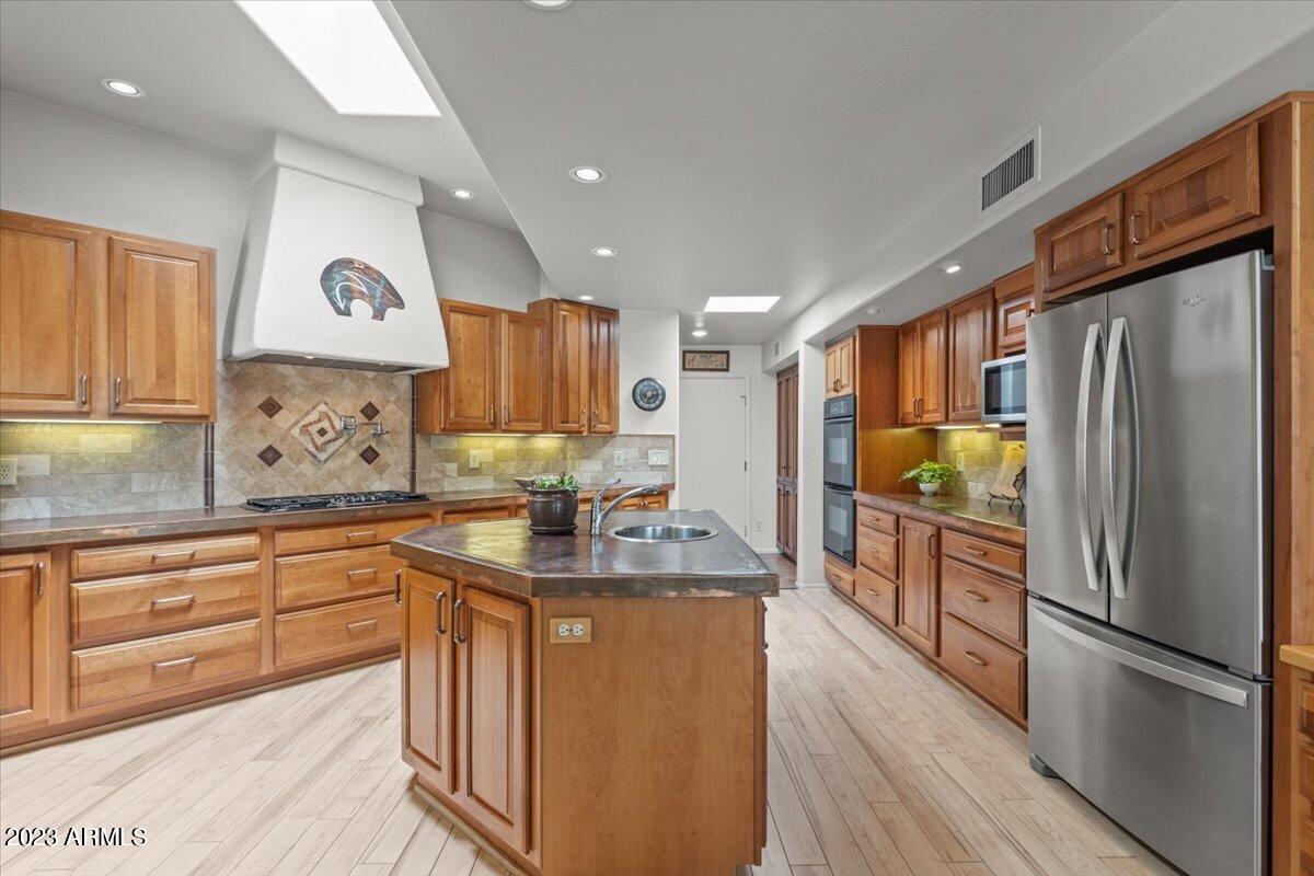1816 Eagle Claw Drive Carefree, AZ 85377 - Photo 9 of 23 Spacious Kitchen