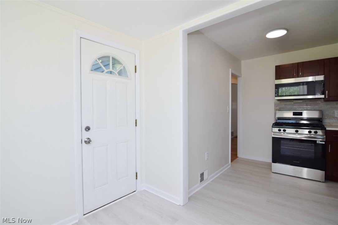 20919 Hansen Road Maple Heights, OH 44137 - Photo 8 of 25 Dining Nook