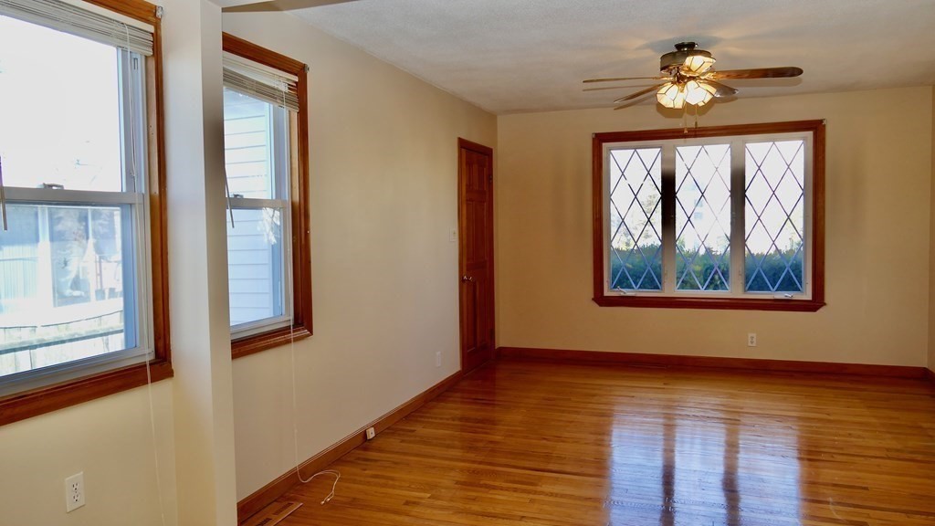 15 Bittern Road Quincy, MA 02169 - Photo 9 of 41 Gallery Image 9