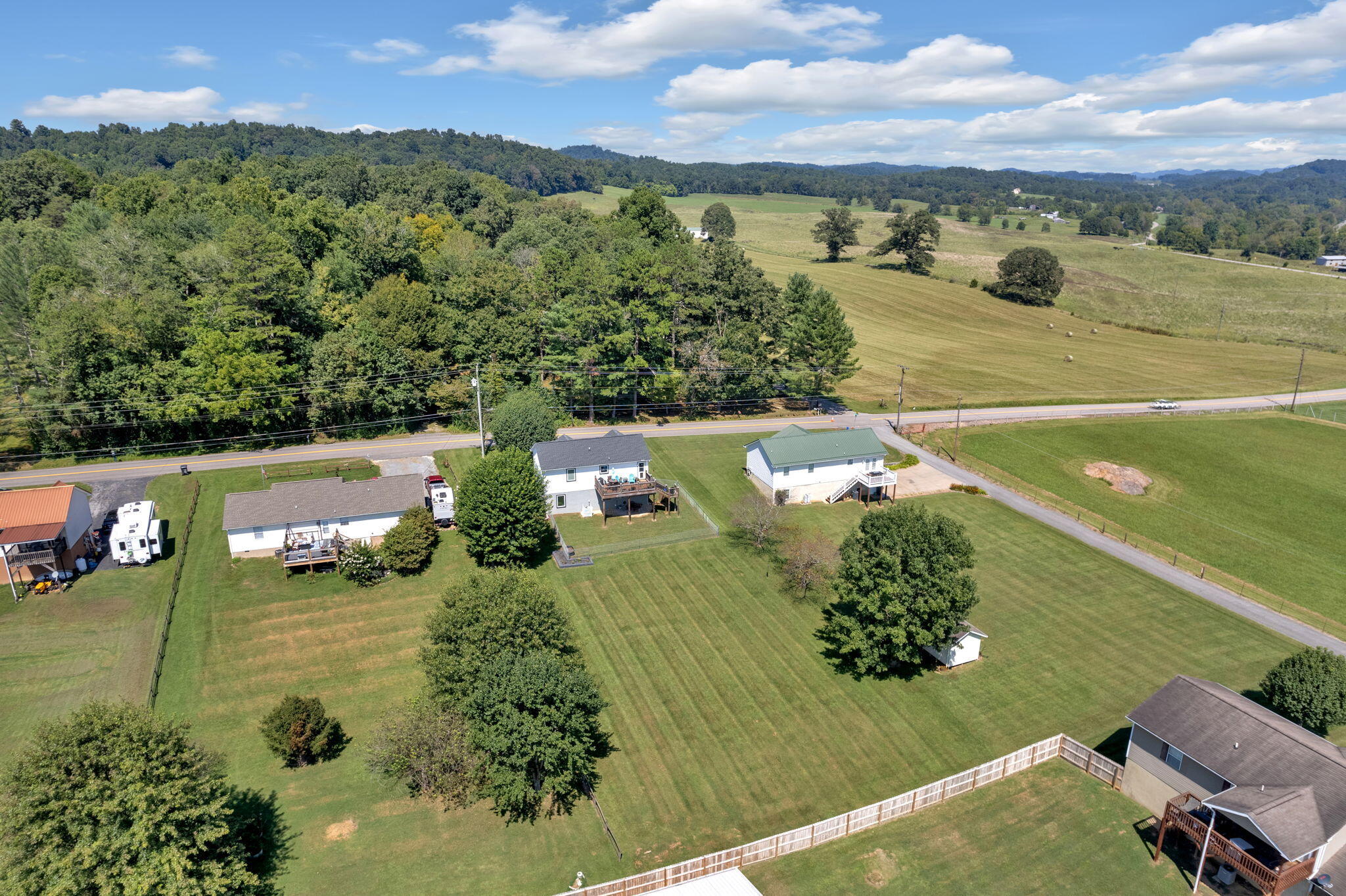 672 Riverside Road Bluff City, TN 37618 - Photo 26 of 27 26-web-or-mls-DJI_0773