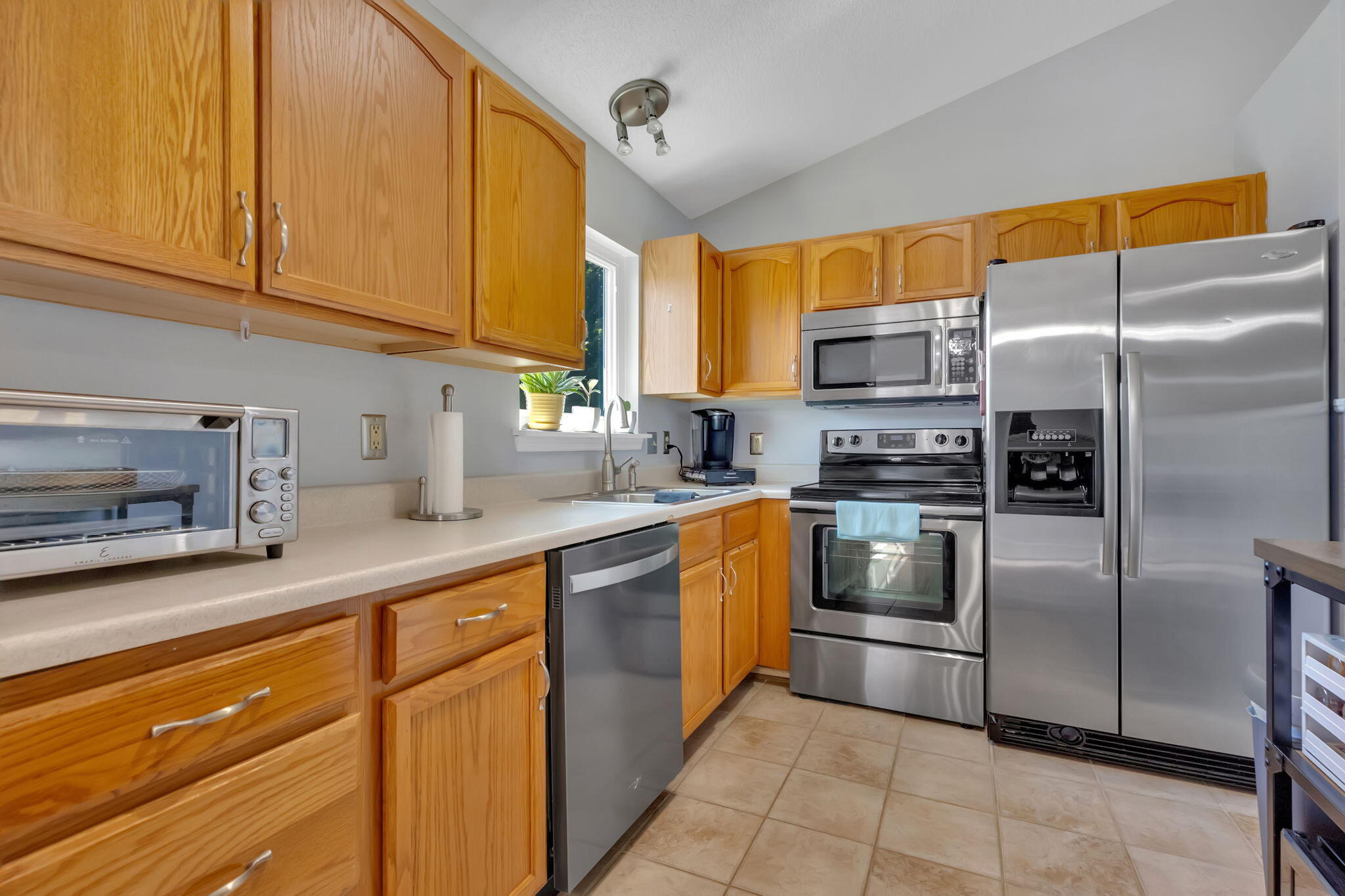 672 Riverside Road Bluff City, TN 37618 - Photo 8 of 27 8-web-or-mls-217A2404