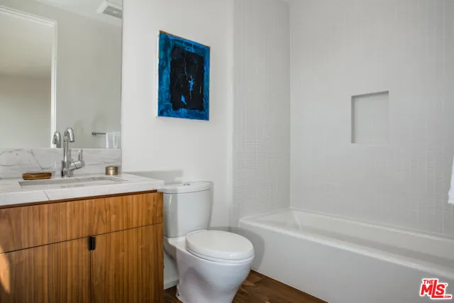 a picture of a bench in room