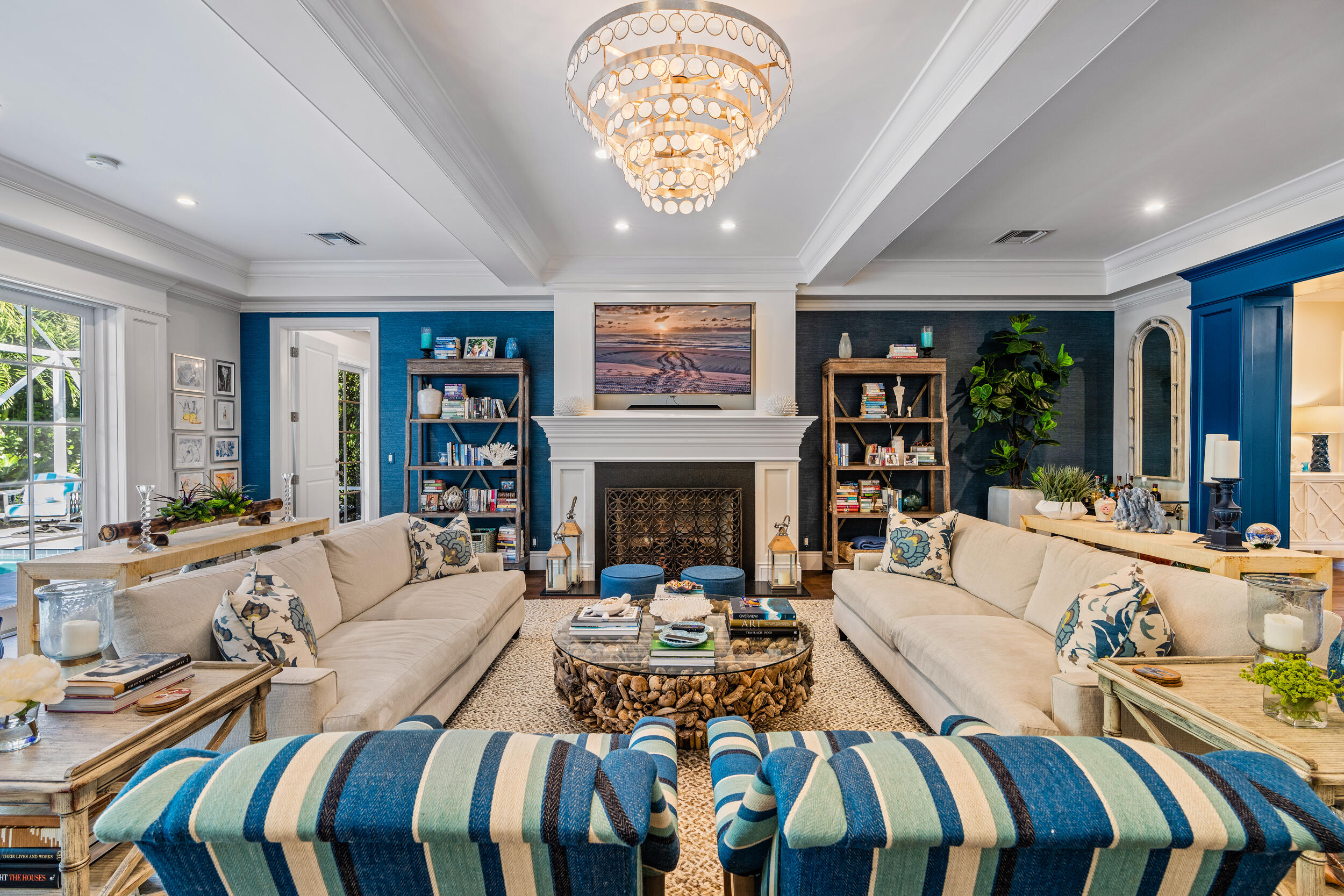 155 Beacon Lane Jupiter Inlet Colony, FL 33469 - Photo 12 of 57 Living Room