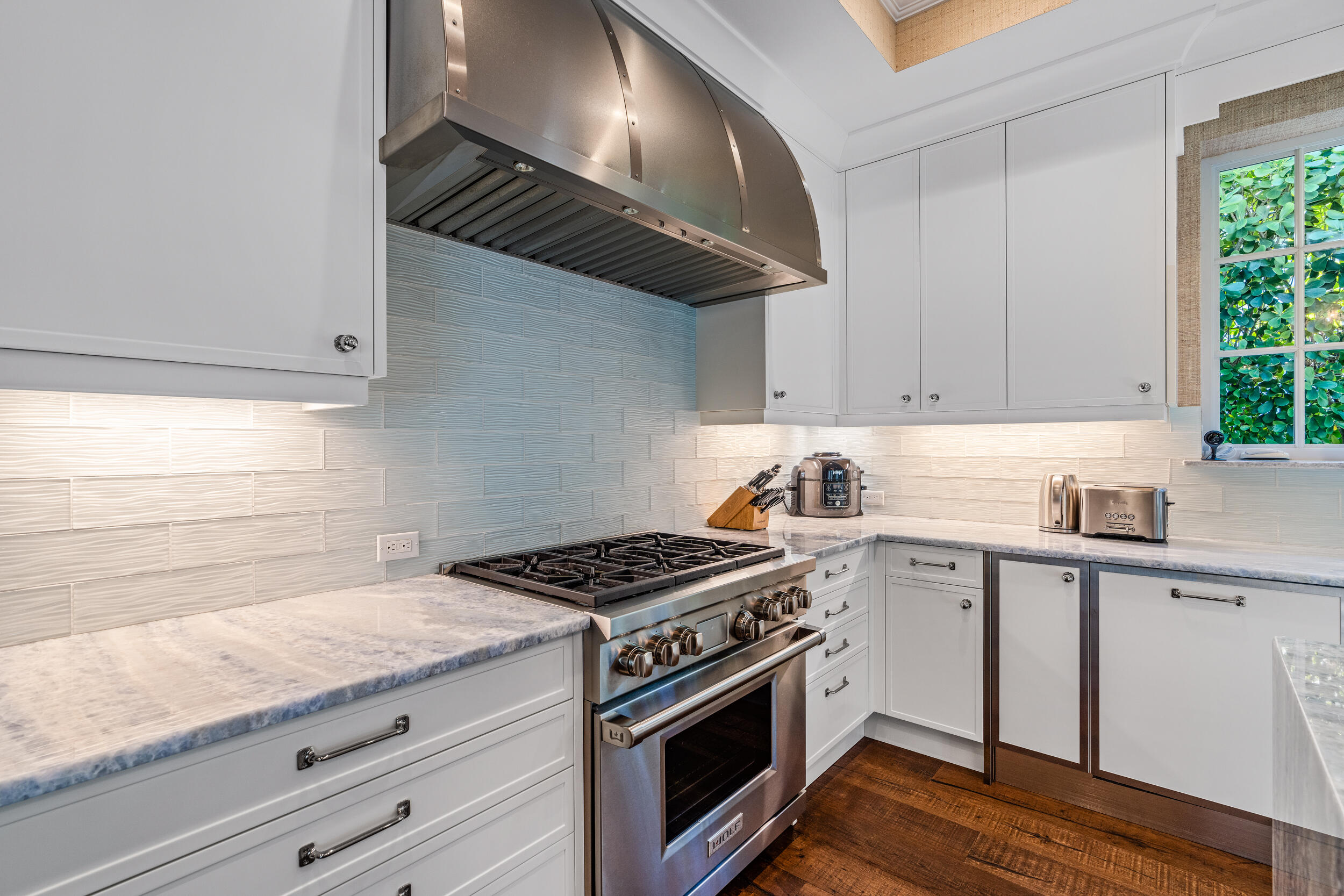 155 Beacon Lane Jupiter Inlet Colony, FL 33469 - Photo 14 of 57 Kitchen