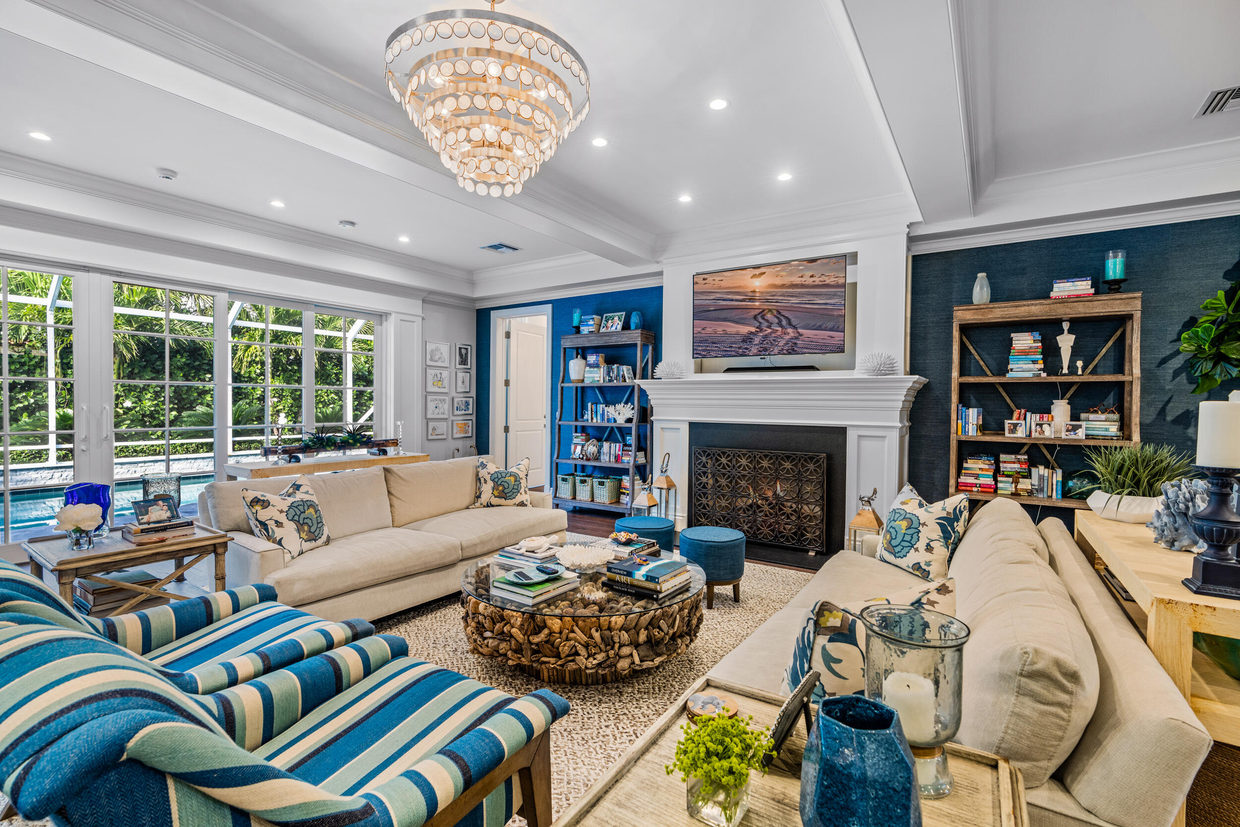 155 Beacon Lane Jupiter Inlet Colony, FL 33469 - Photo 8 of 57 Living Room