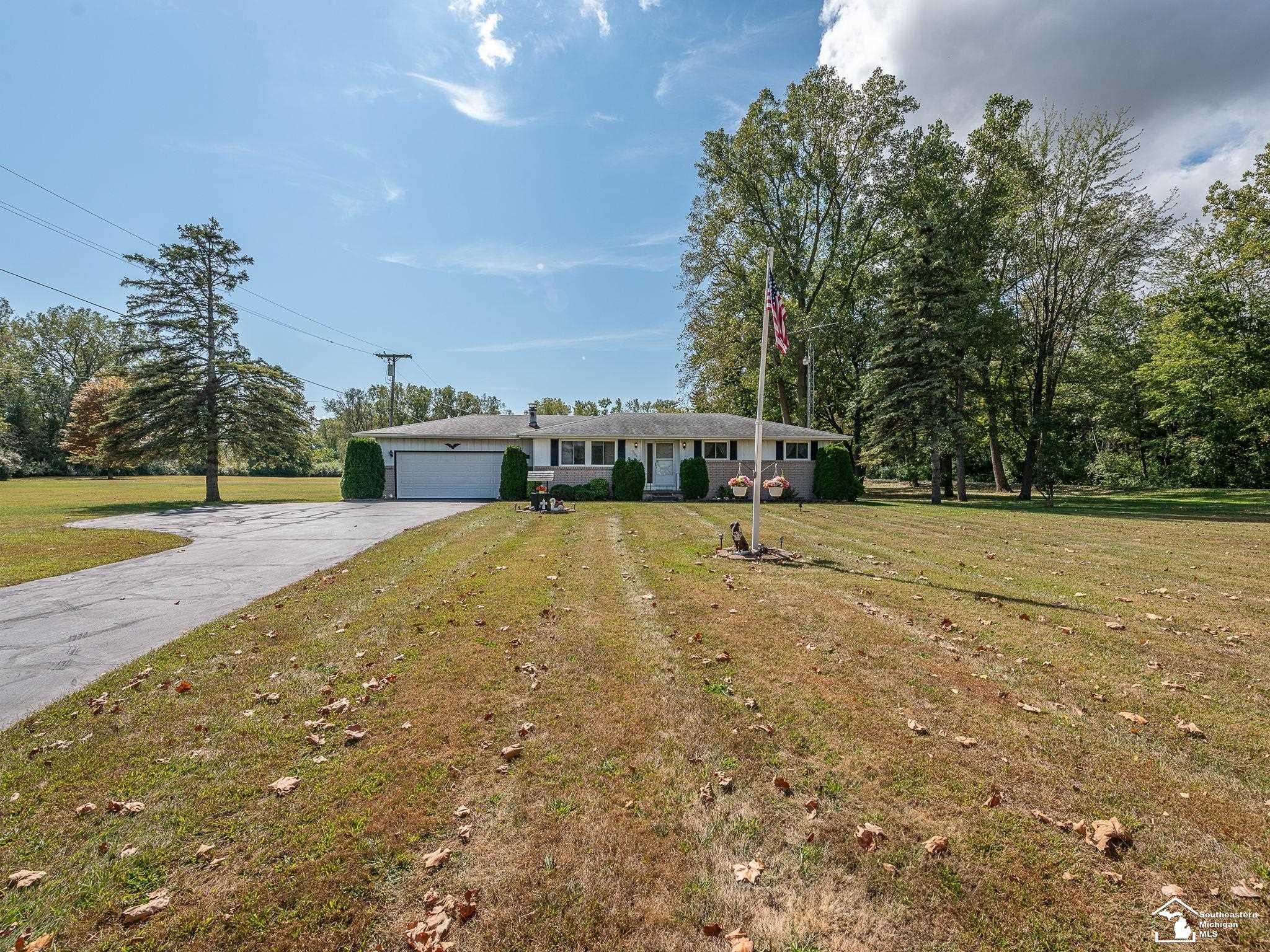 3563 Blue Bush Road Monroe, MI 48162 - Photo 28 of 53 50156006-2ccb8579-fd27-4e3e-b99a-cbc54b5c0c52.JPG