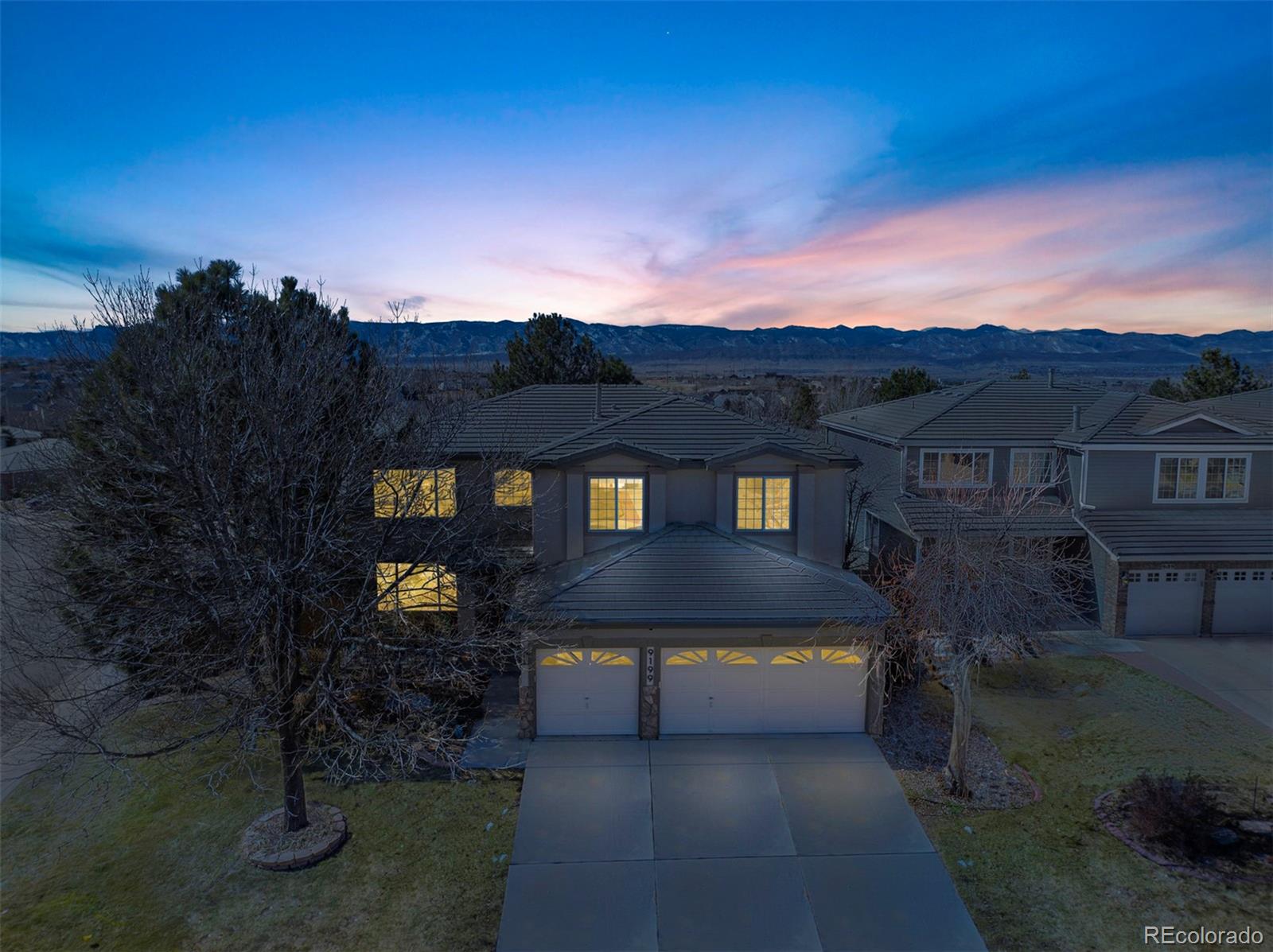9199 Fox Fire Way Highlands Ranch, CO 80129 - Photo 3 of 49 Gallery Image 3