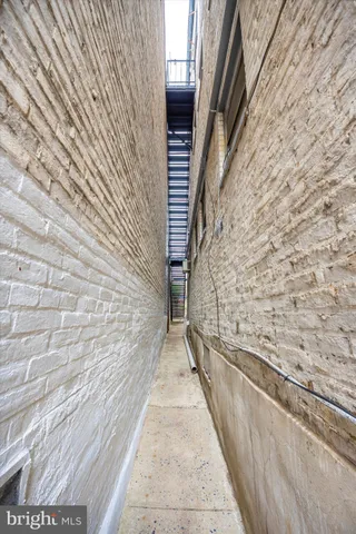 $1,800 | 125 West Church Street, Unit B, Frederick, MD 21701