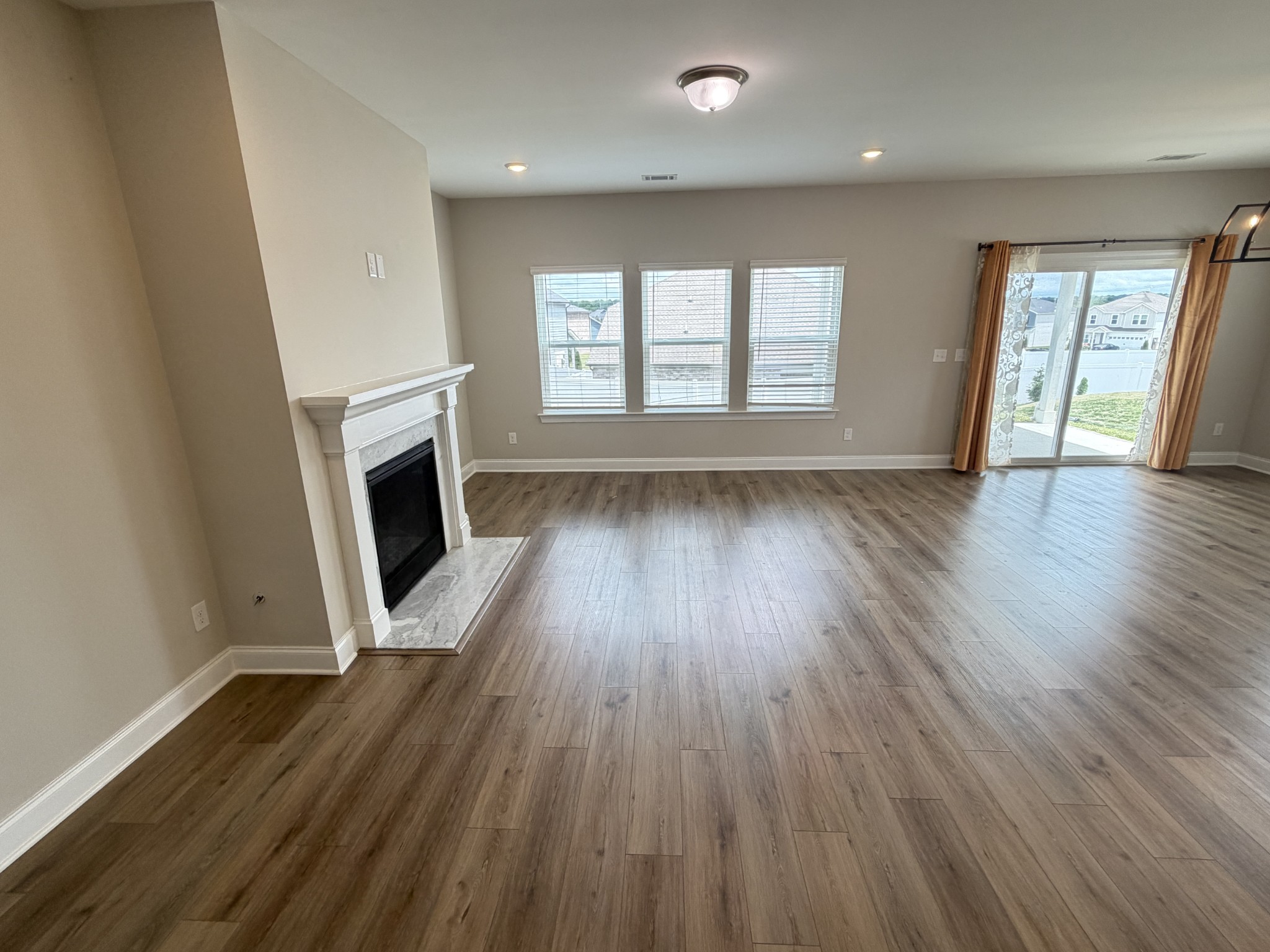 694 Castle Road Mount Juliet, TN 37122 - Photo 3 of 23