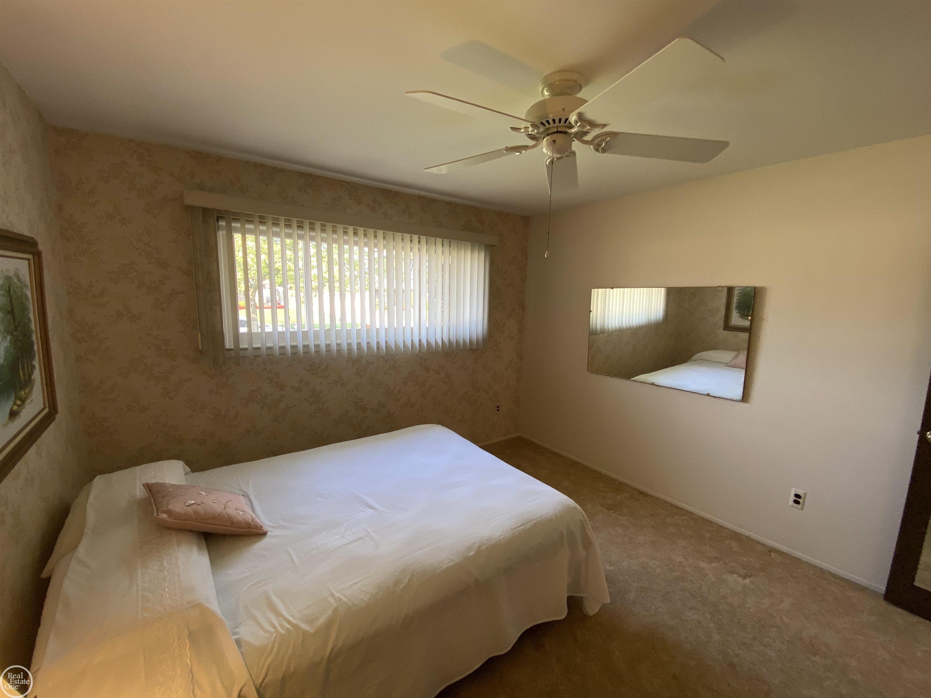 47510 Barbara Road Macomb, MI 48044 - Photo 31 of 32 50090226-30.JPG